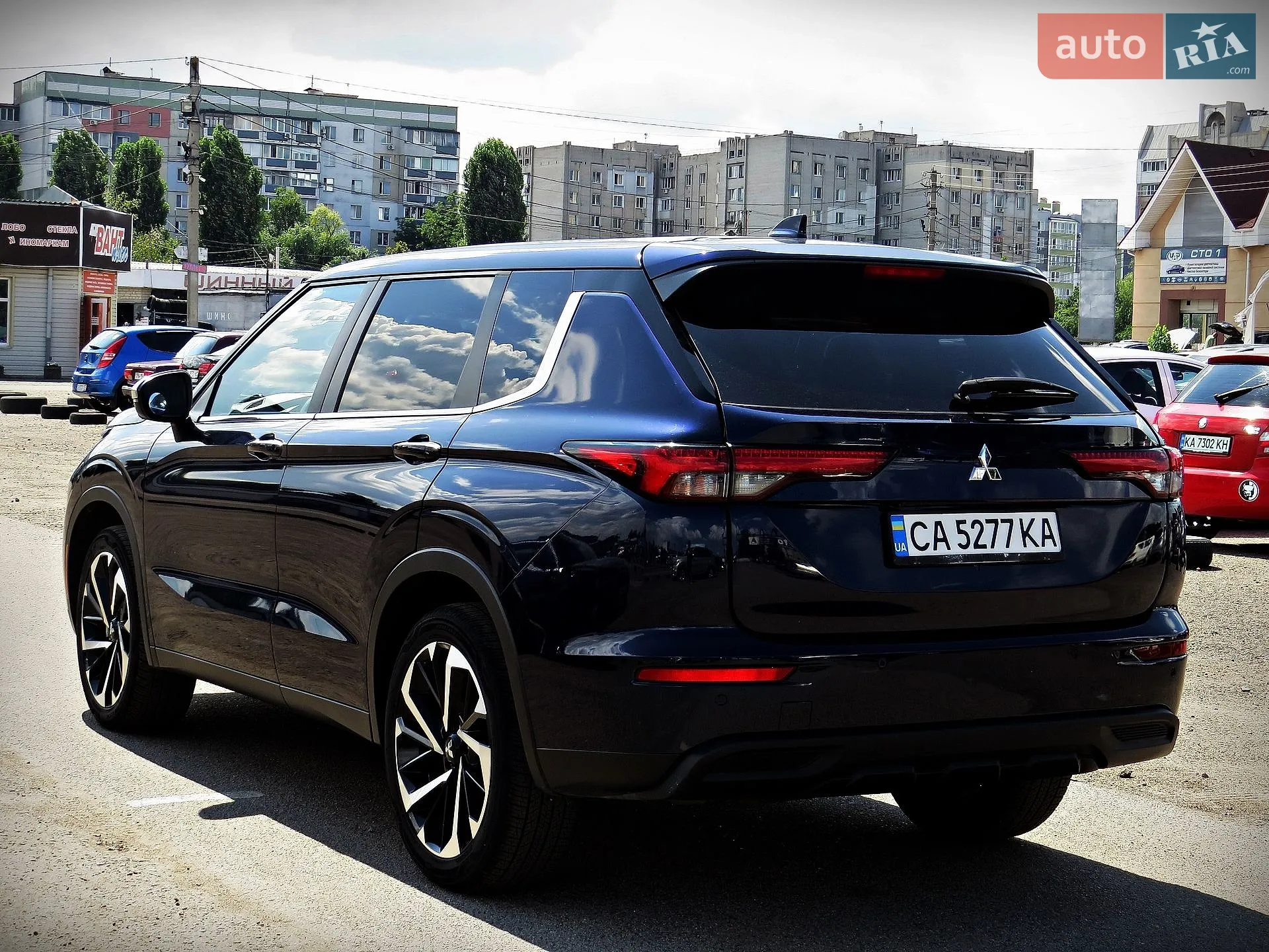 2021 Mitsubishi Outlander - мініатюра 4