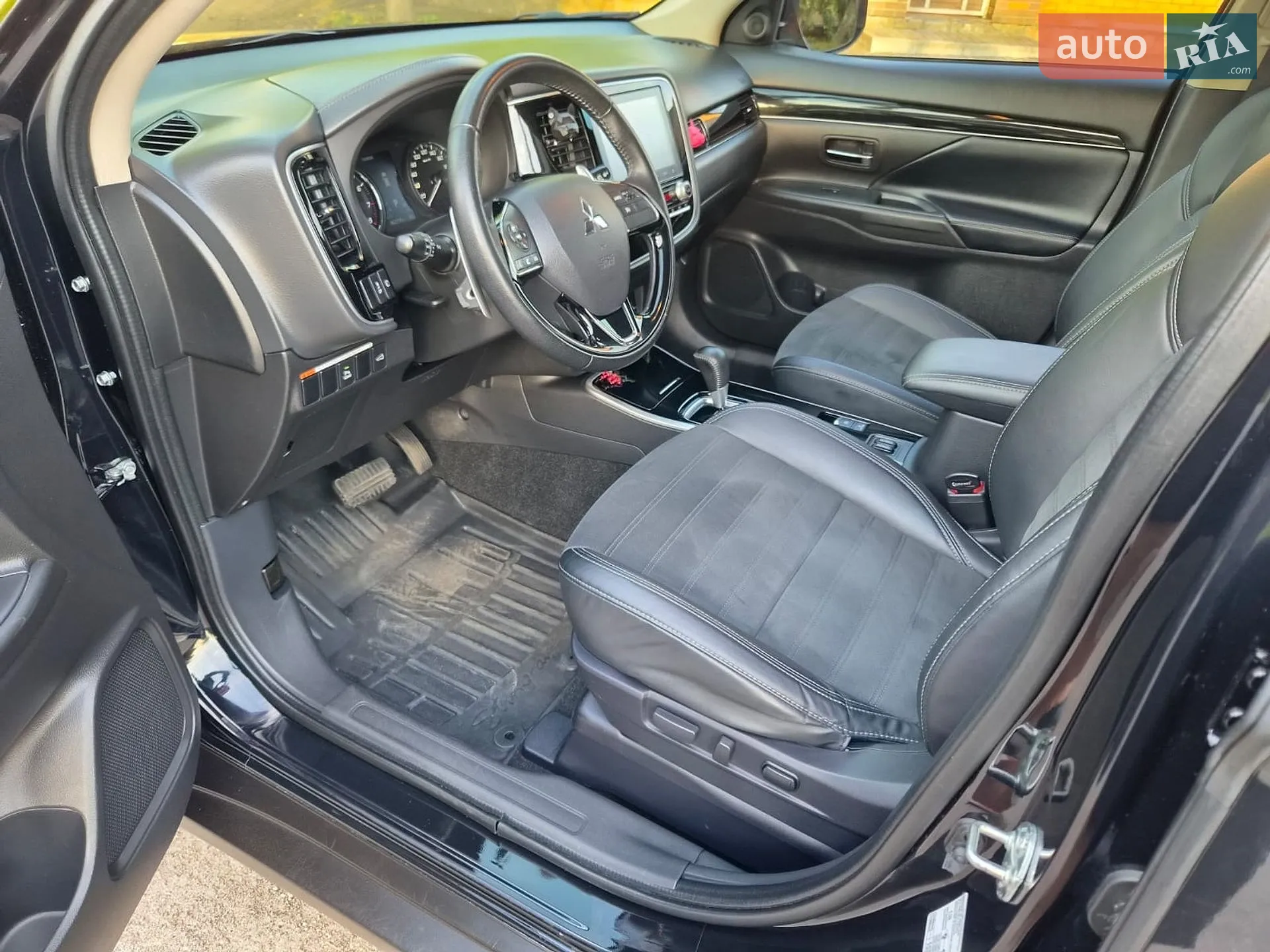 2019 Mitsubishi Outlander - мініатюра 29