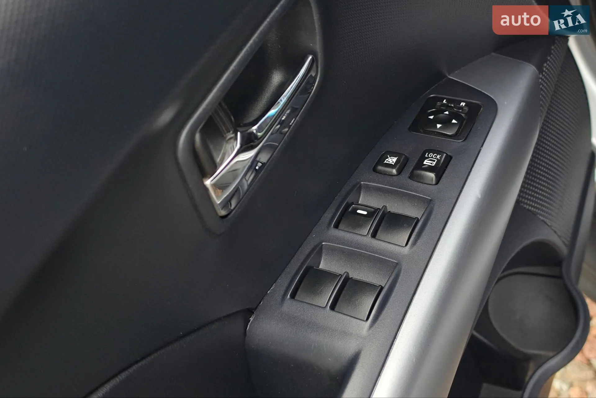 2011 Mitsubishi Outlander - мініатюра 7