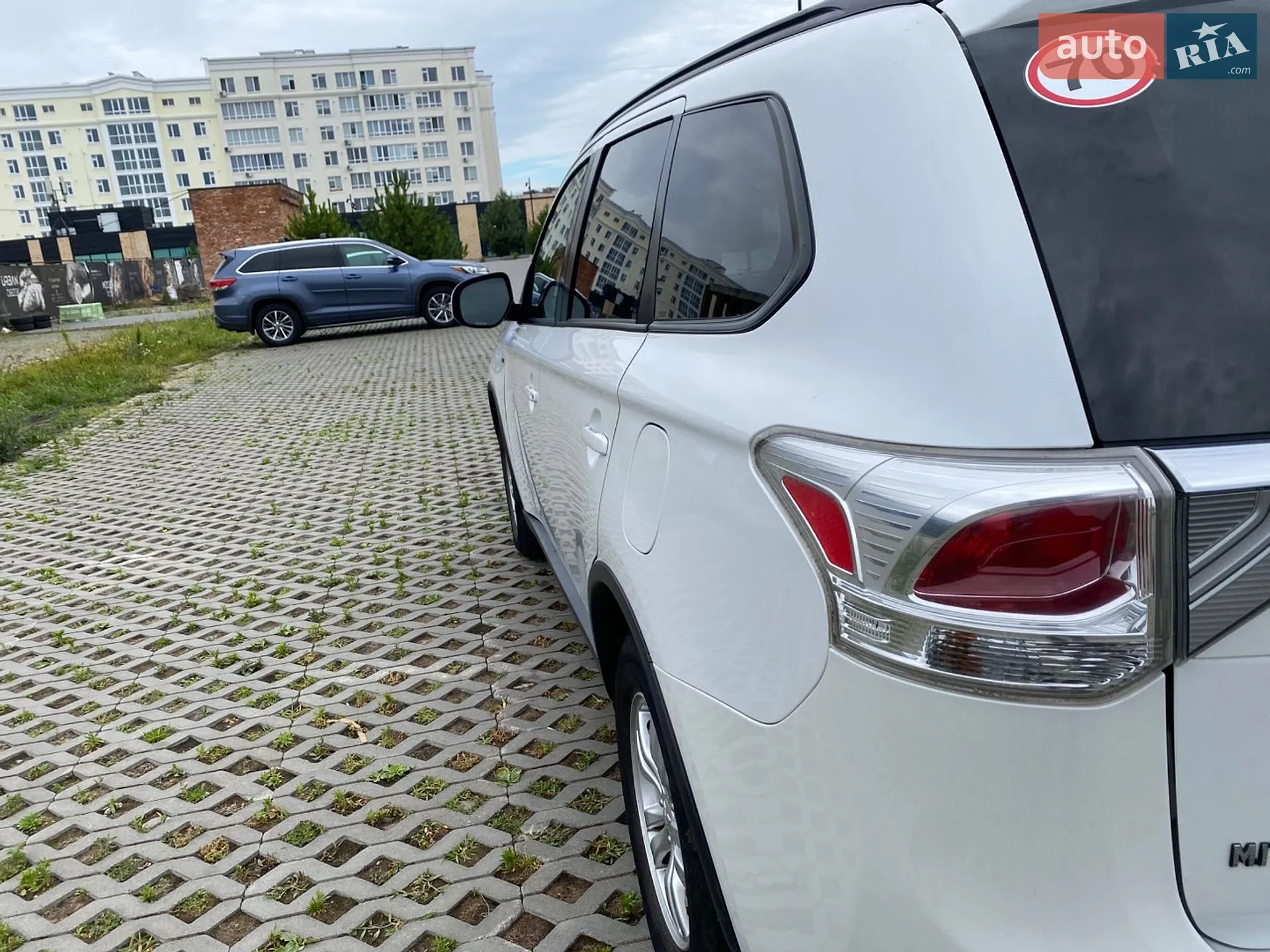 2014 Mitsubishi Outlander - мініатюра 17