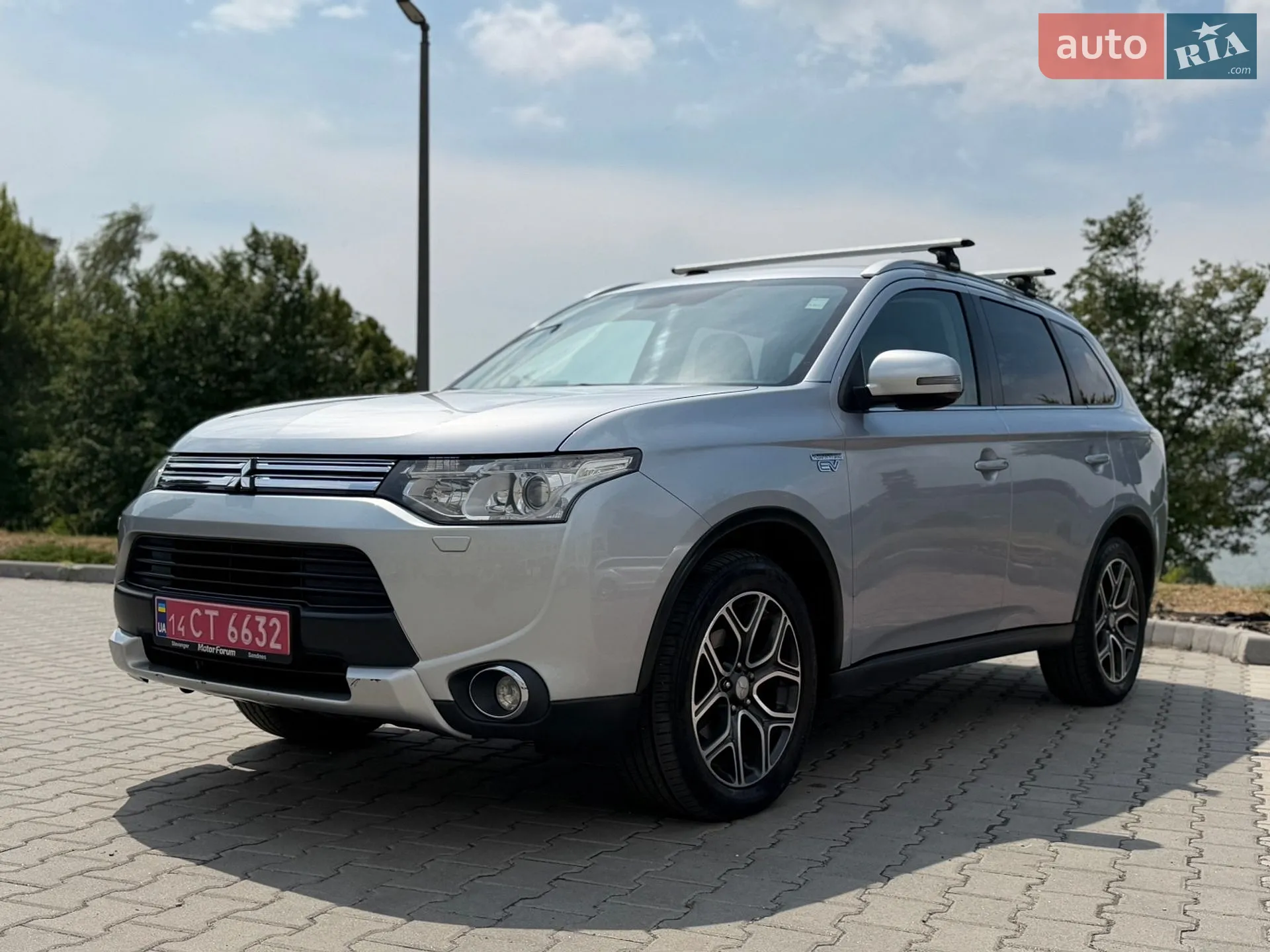 2015 Mitsubishi Outlander - мініатюра 2