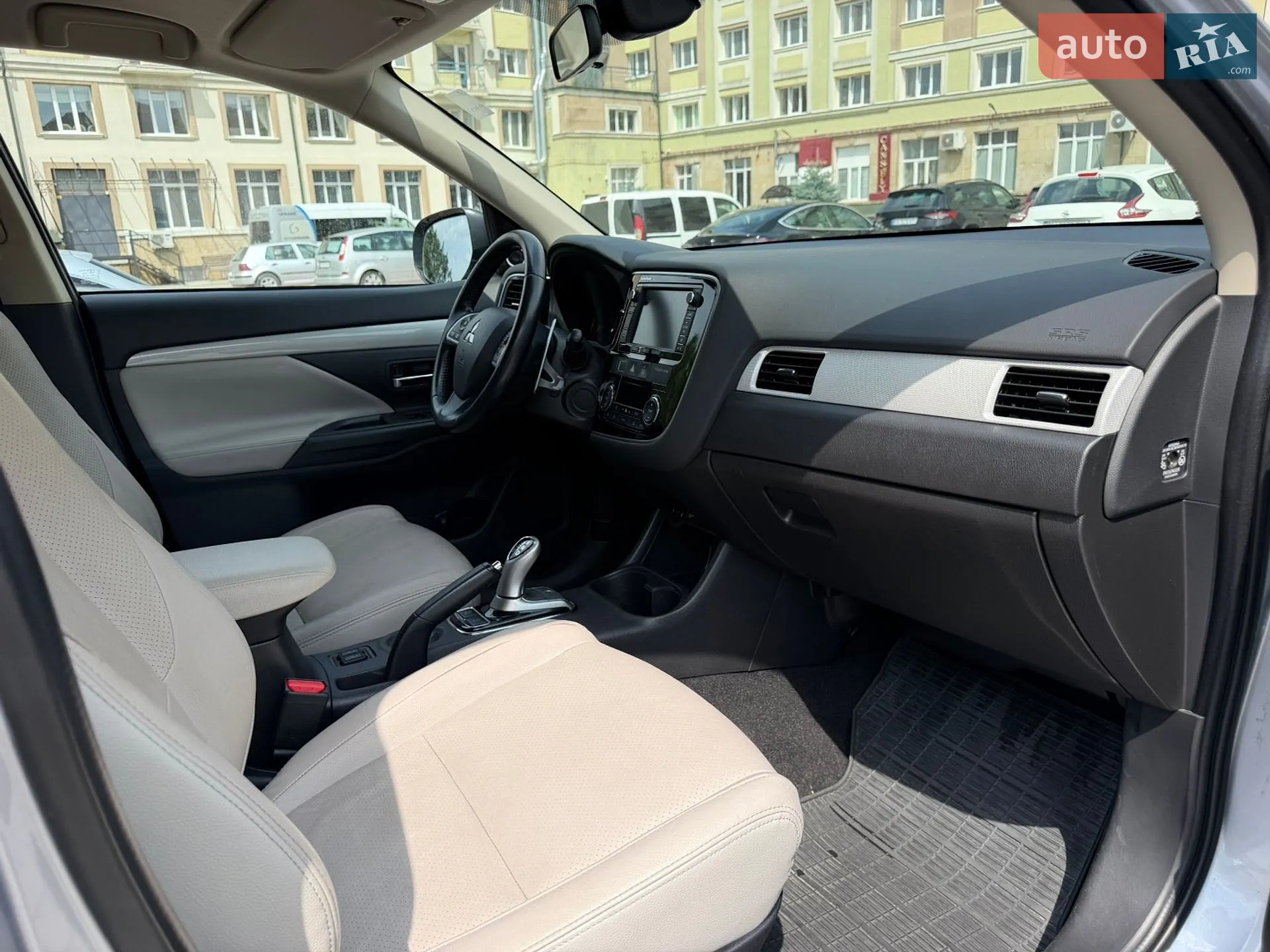2015 Mitsubishi Outlander - мініатюра 32