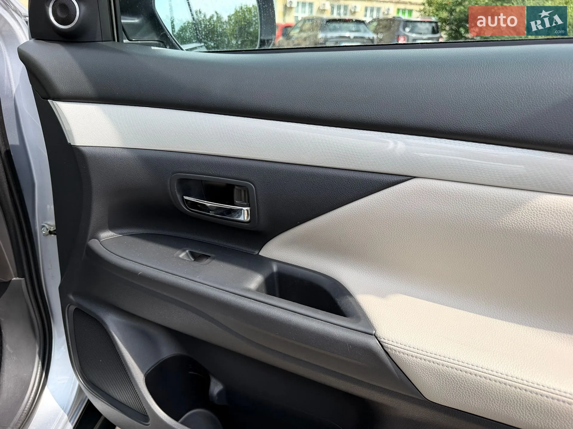 2015 Mitsubishi Outlander - мініатюра 44