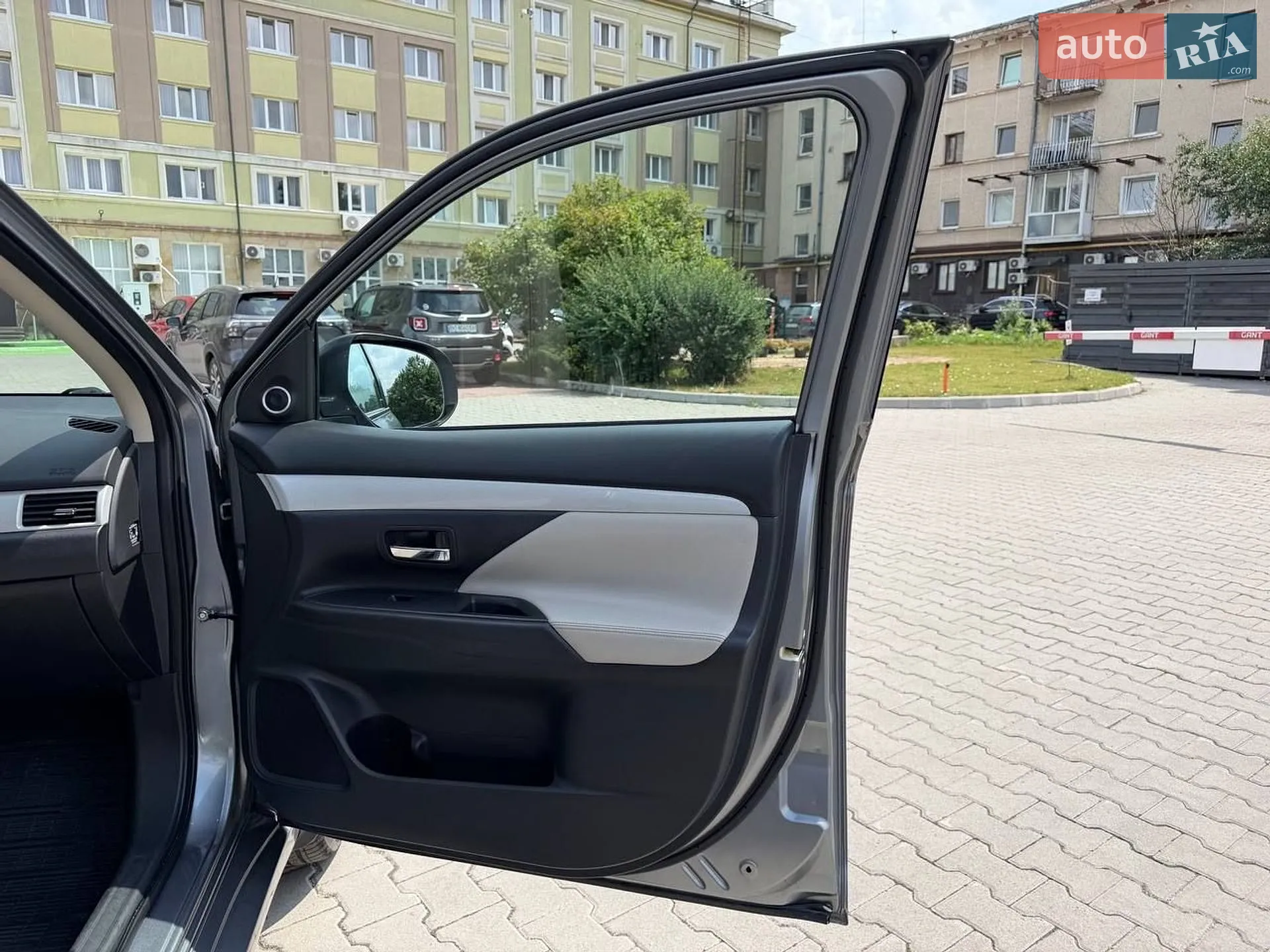 2014 Mitsubishi Outlander - мініатюра 29