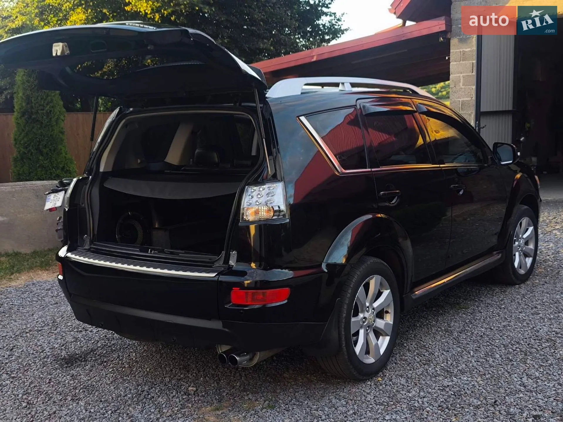 2010 Mitsubishi Outlander - мініатюра 13