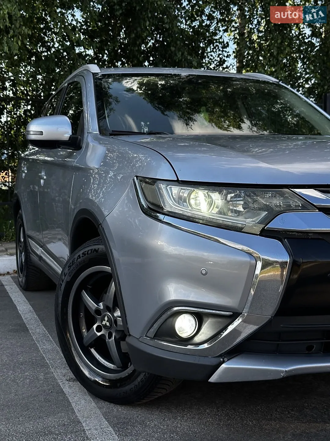 2017 Mitsubishi Outlander - мініатюра 3