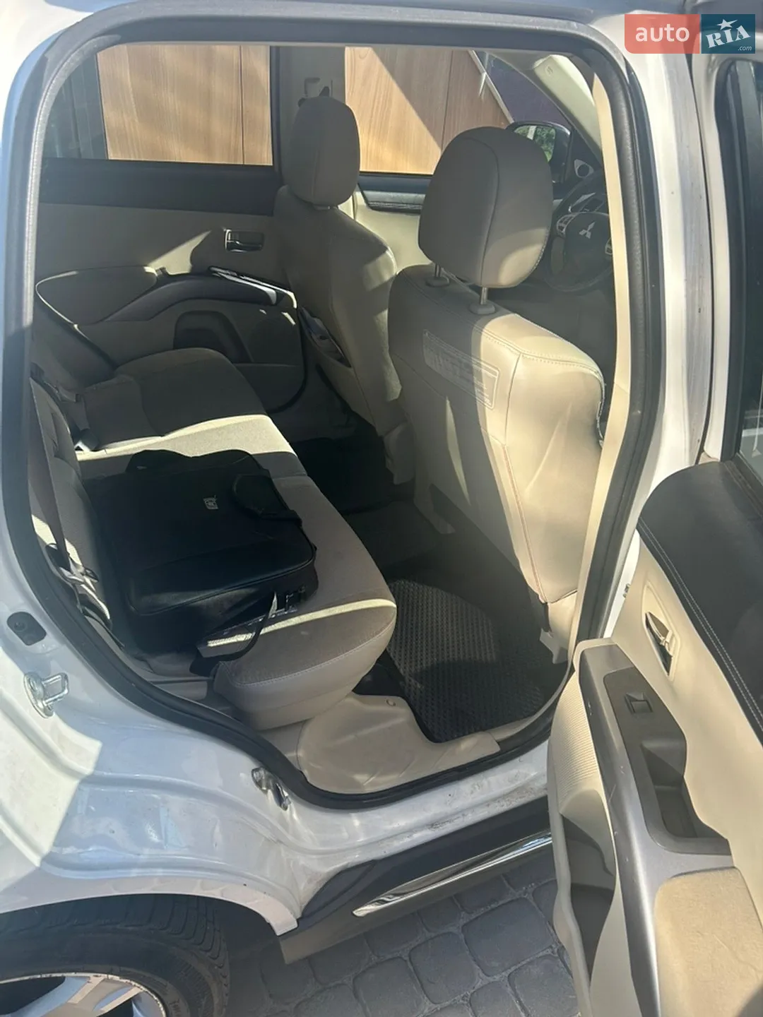 2011 Mitsubishi Outlander - мініатюра 9