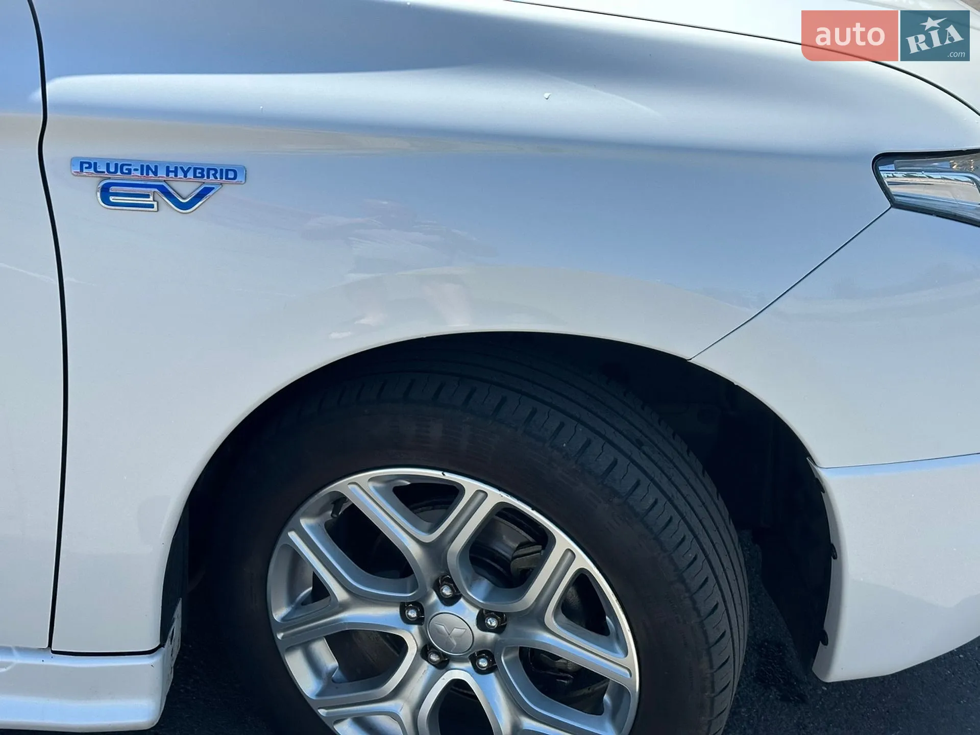 2014 Mitsubishi Outlander - мініатюра 13