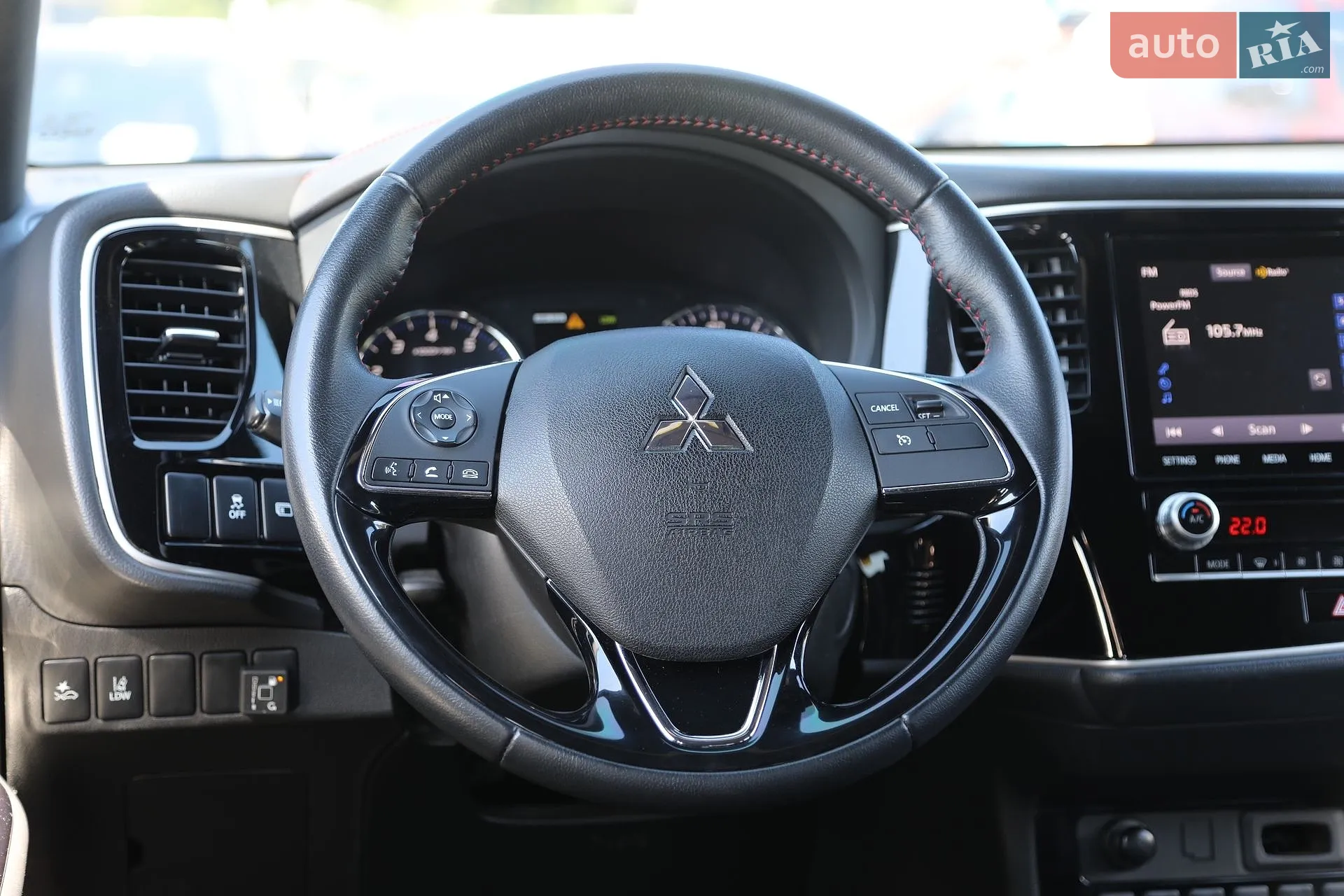 2020 Mitsubishi Outlander - мініатюра 19