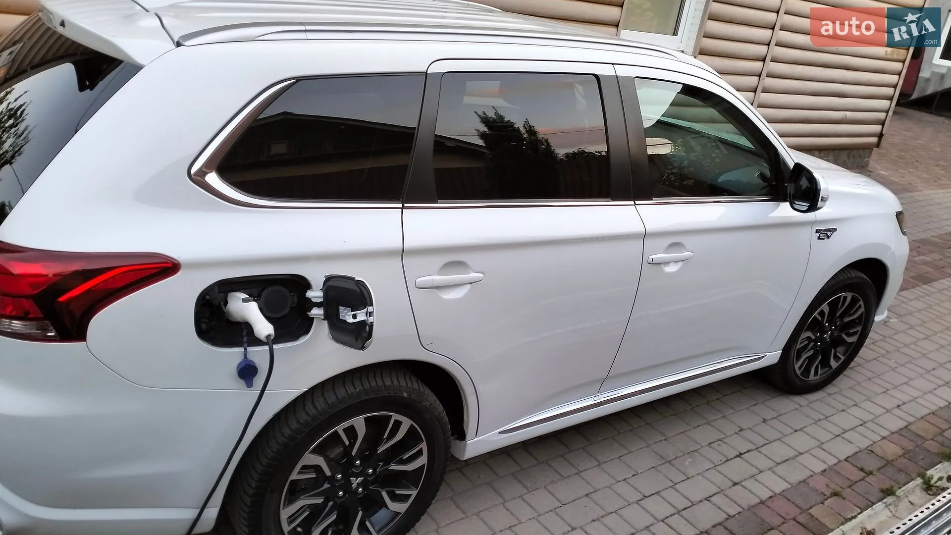 2017 Mitsubishi Outlander - мініатюра 4