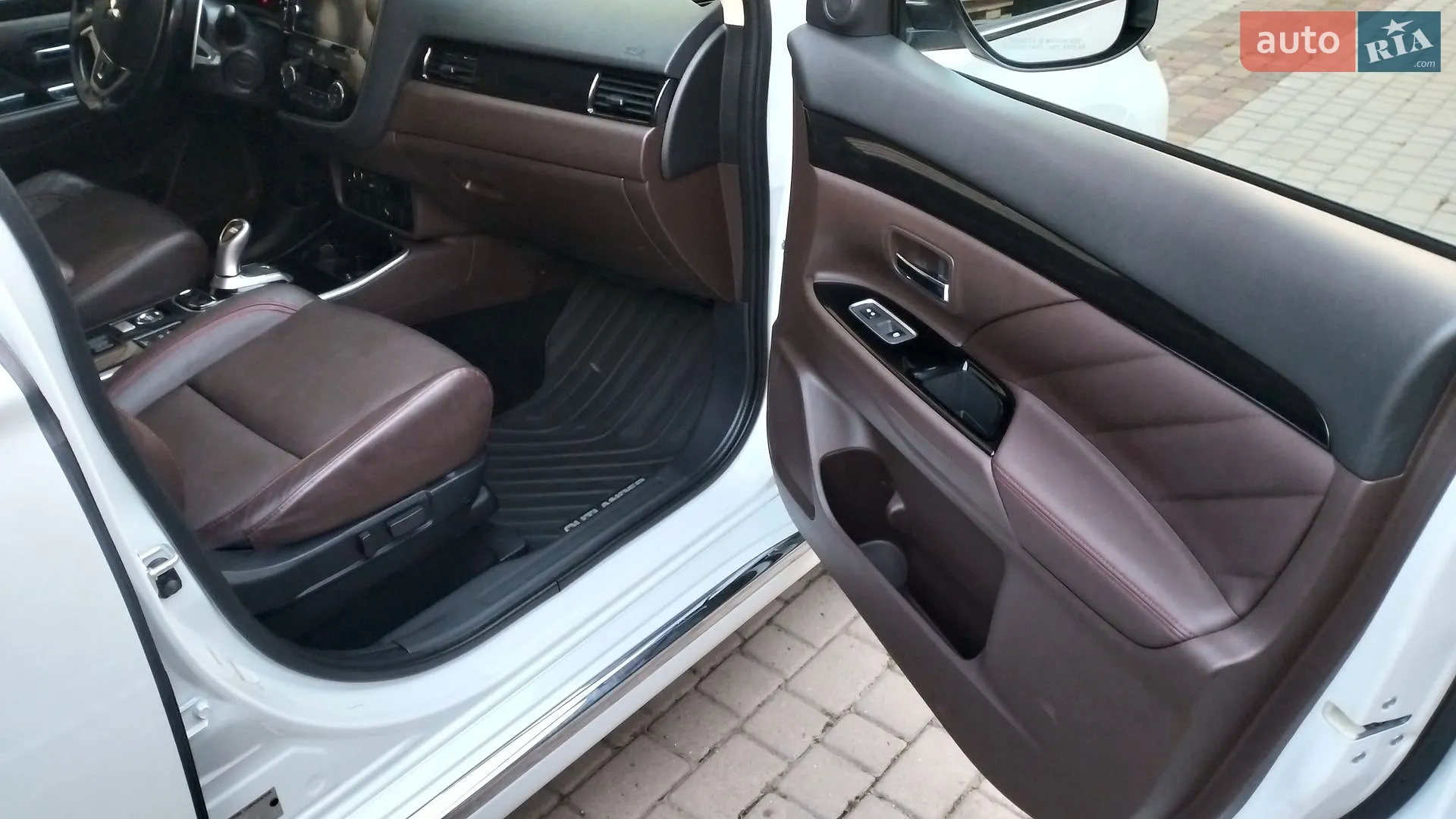 2017 Mitsubishi Outlander - мініатюра 6