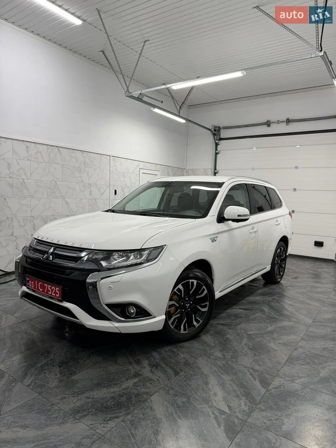 2016 Mitsubishi Outlander - мініатюра 6
