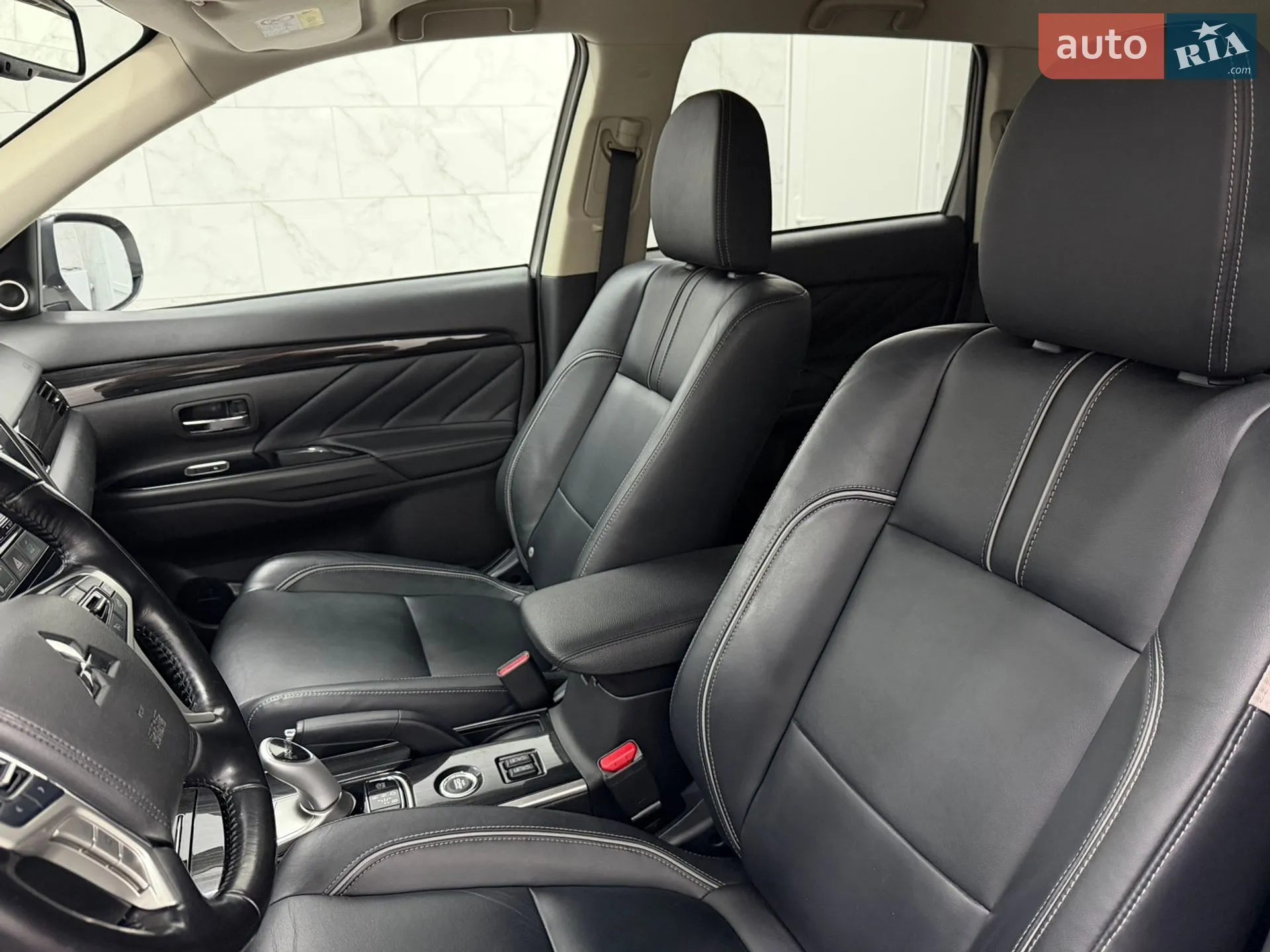 2016 Mitsubishi Outlander - мініатюра 33