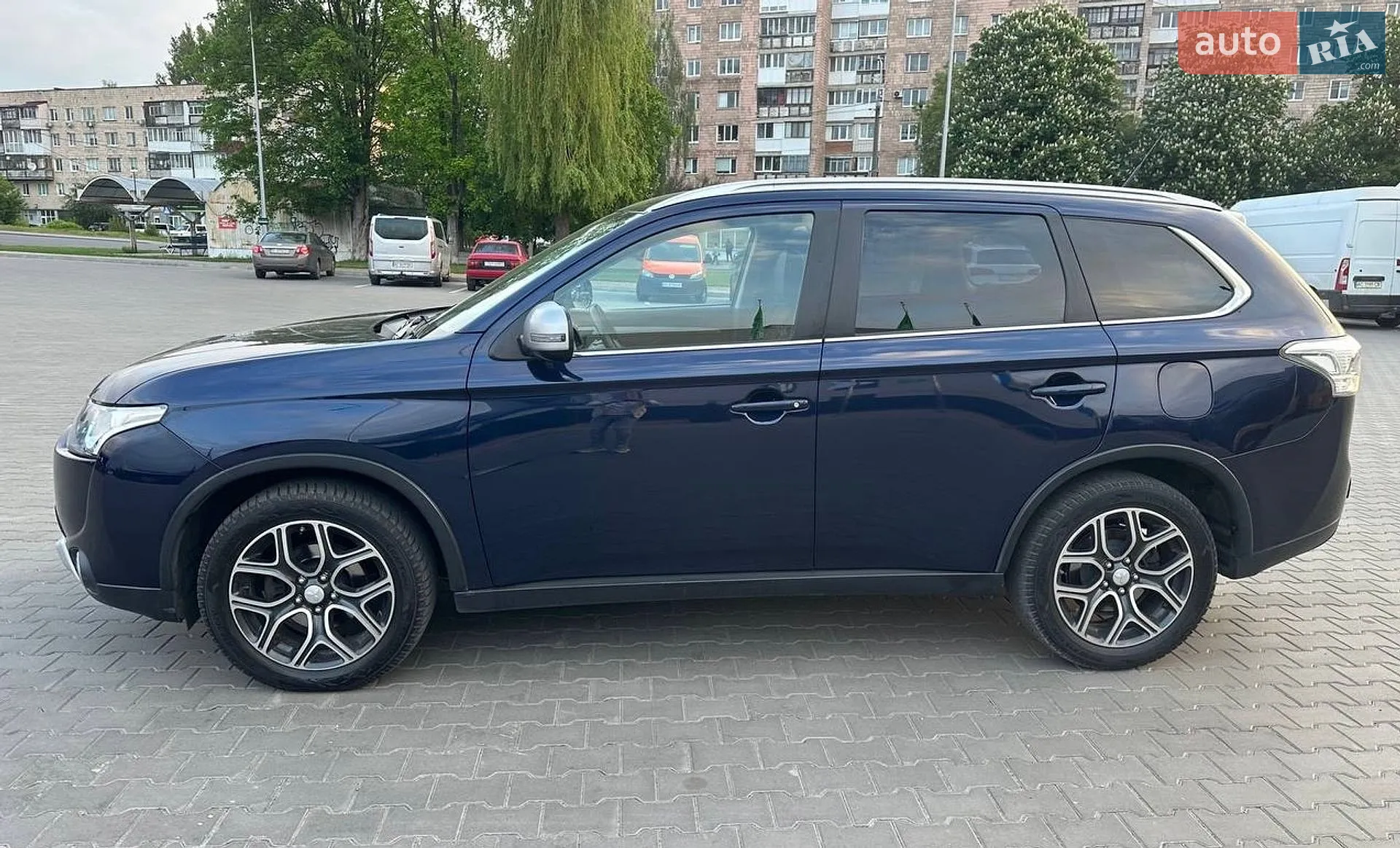 2015 Mitsubishi Outlander - мініатюра 5
