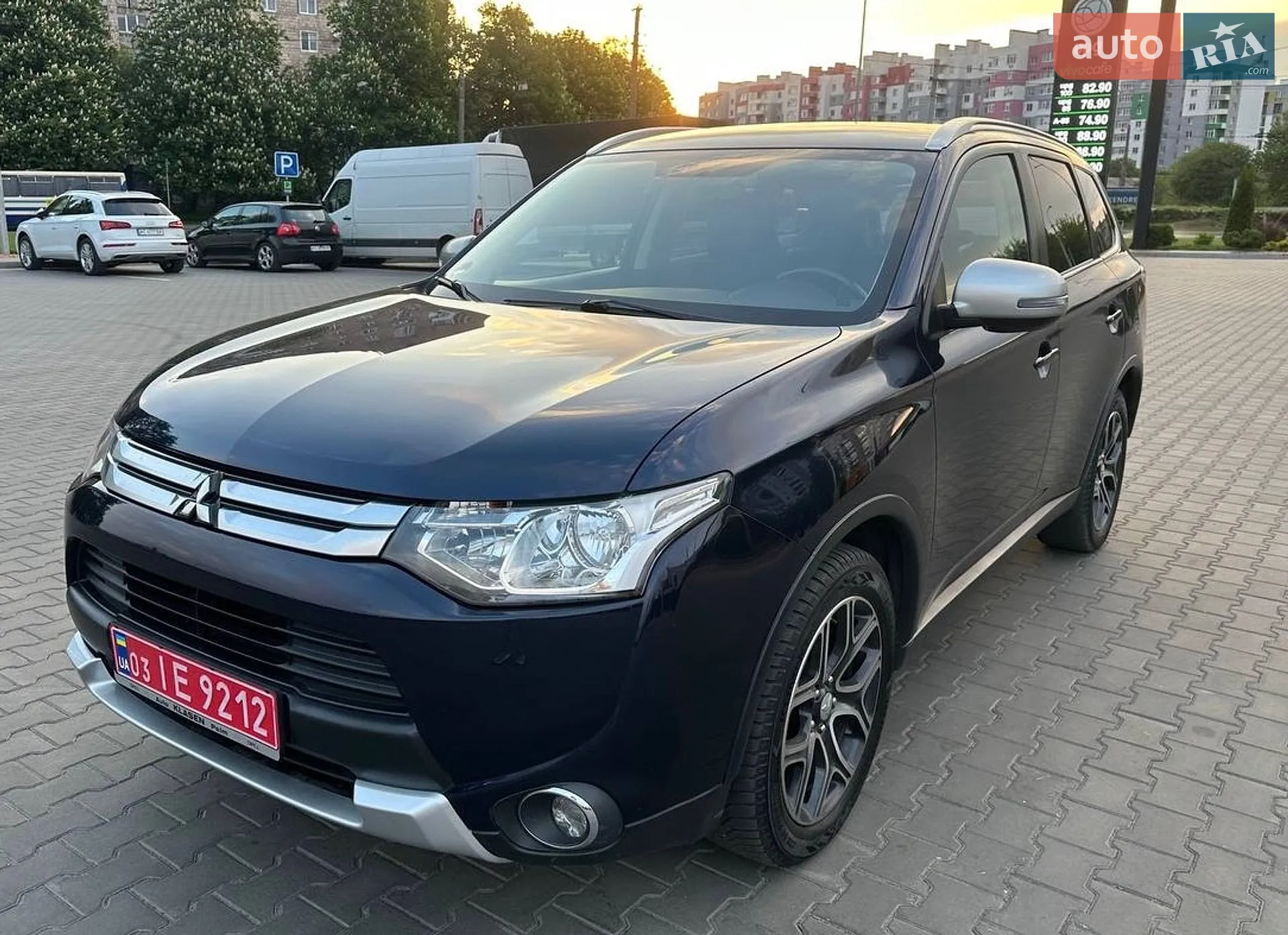 2015 Mitsubishi Outlander - мініатюра 2