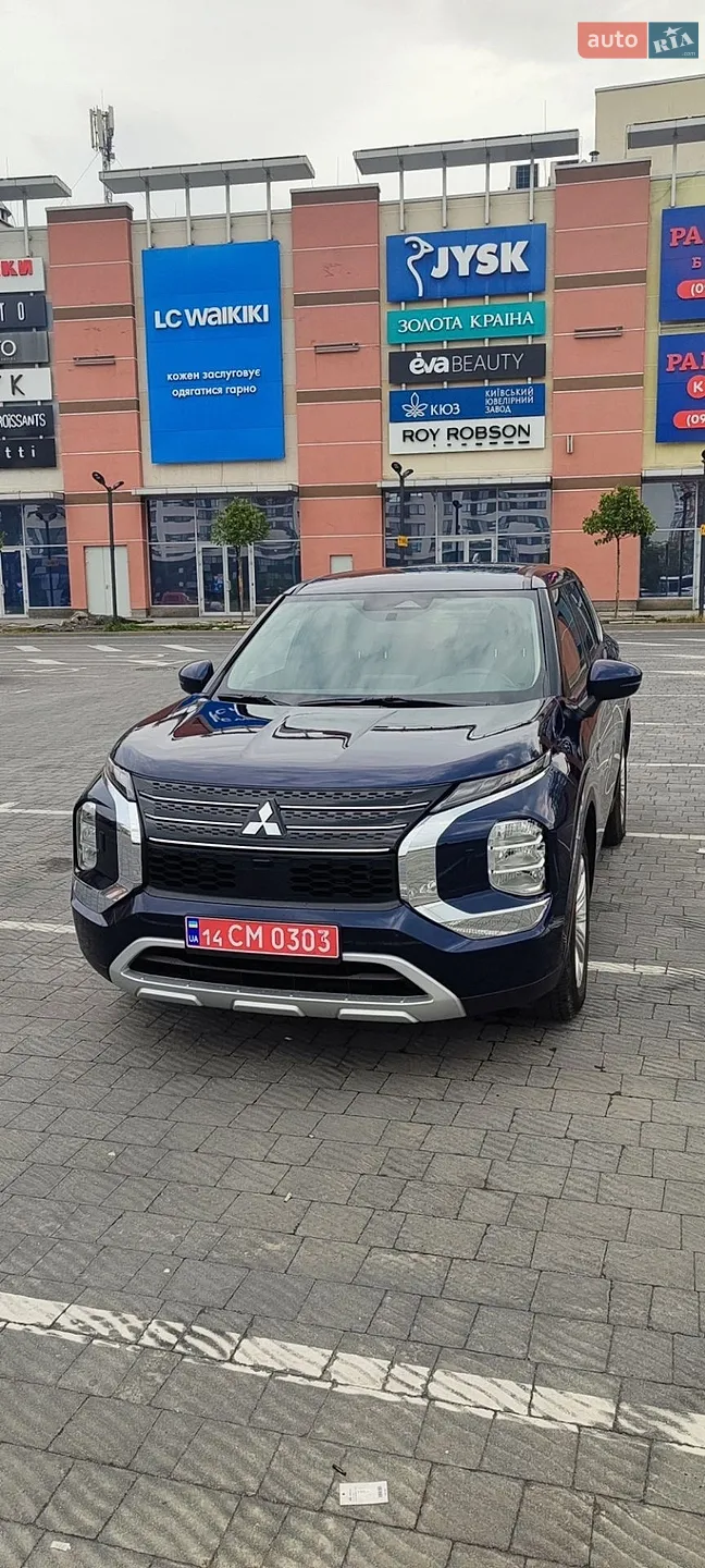 2024 Mitsubishi Outlander - мініатюра 2
