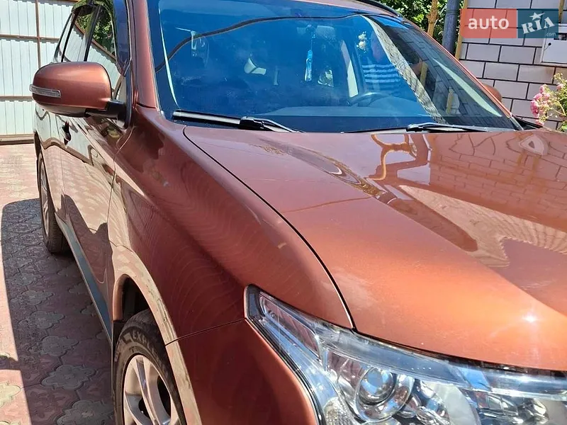Mitsubishi Outlander