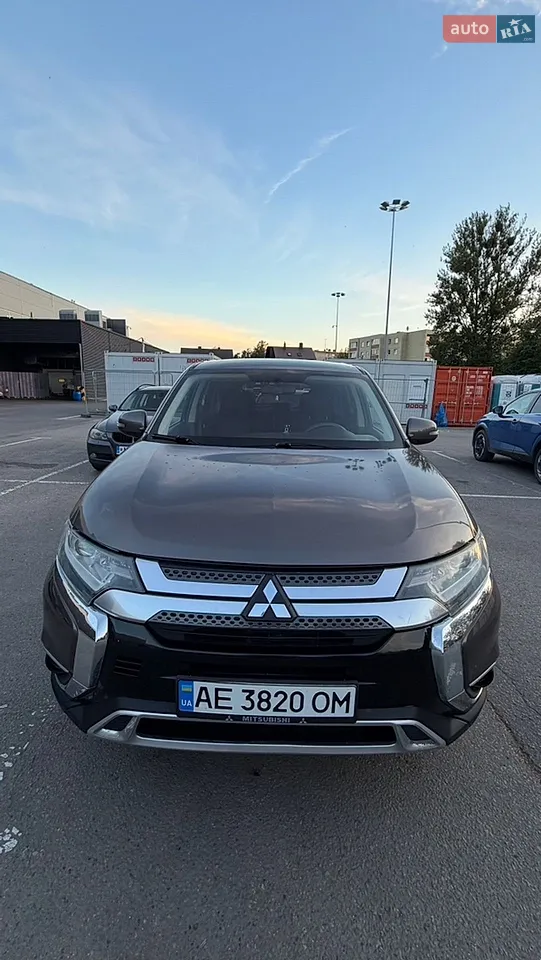 2017 Mitsubishi Outlander - мініатюра 36
