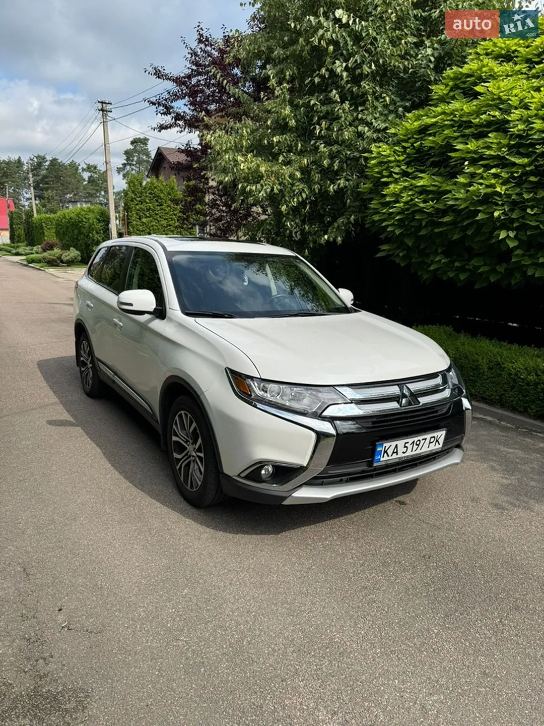2017 Mitsubishi Outlander - мініатюра 3