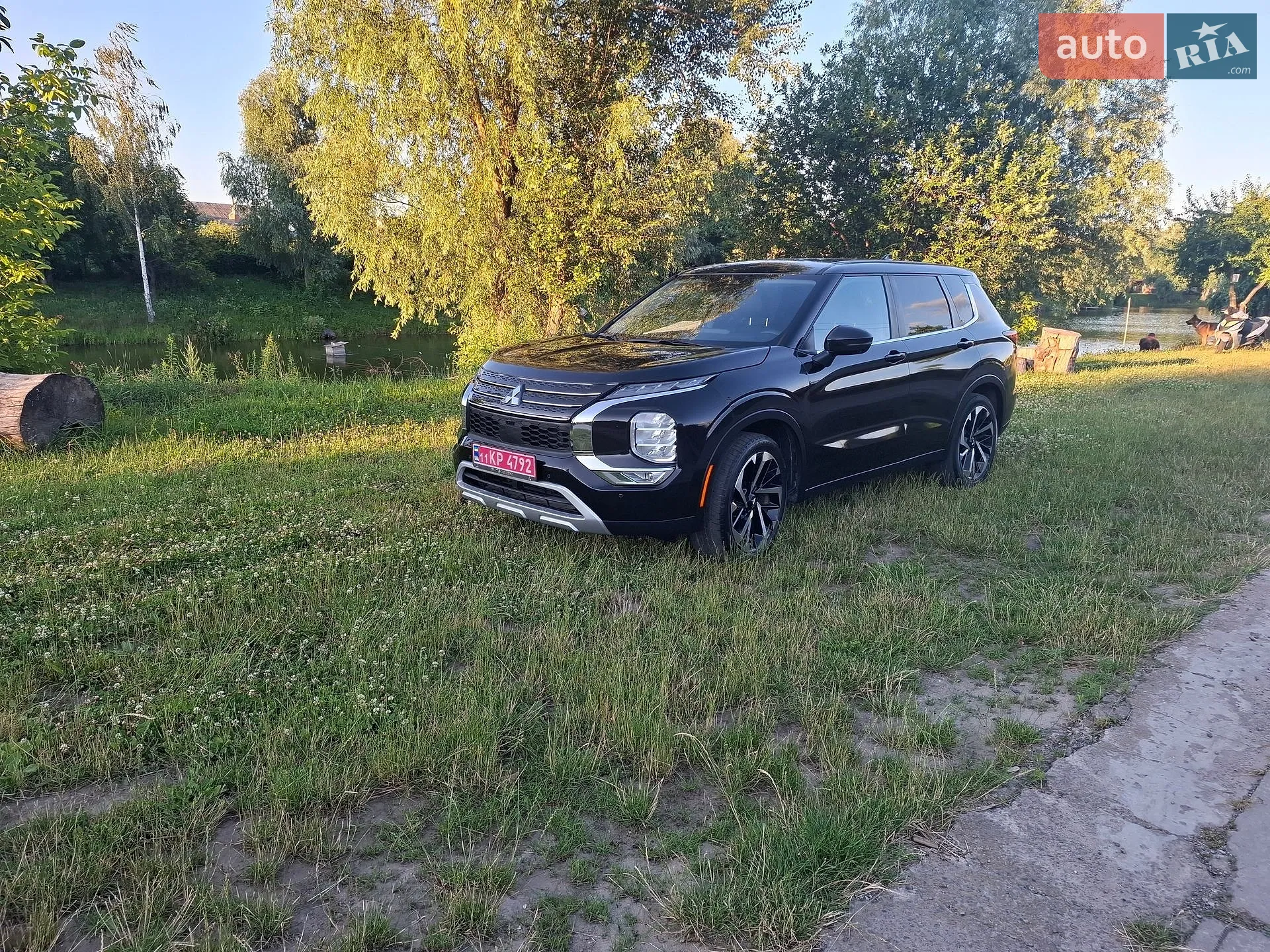 2023 Mitsubishi Outlander - фото 1
