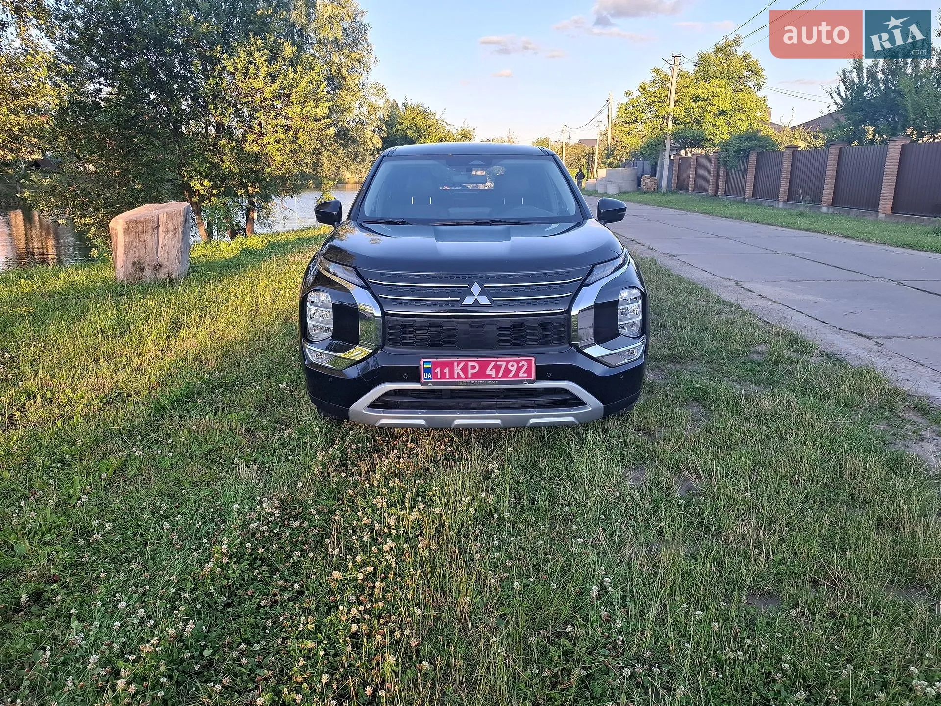 2023 Mitsubishi Outlander - мініатюра 8
