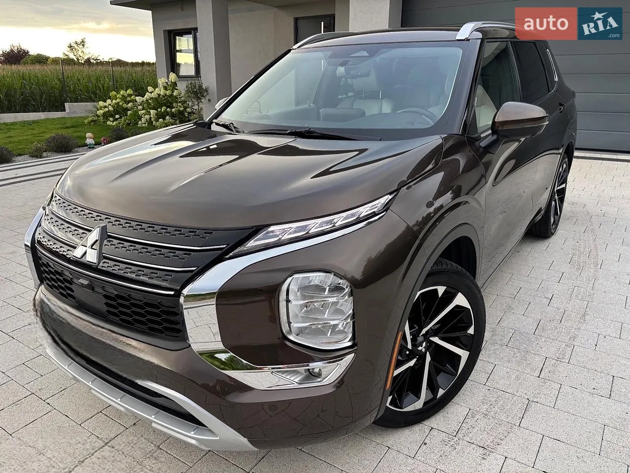 2021 Mitsubishi Outlander - мініатюра 11