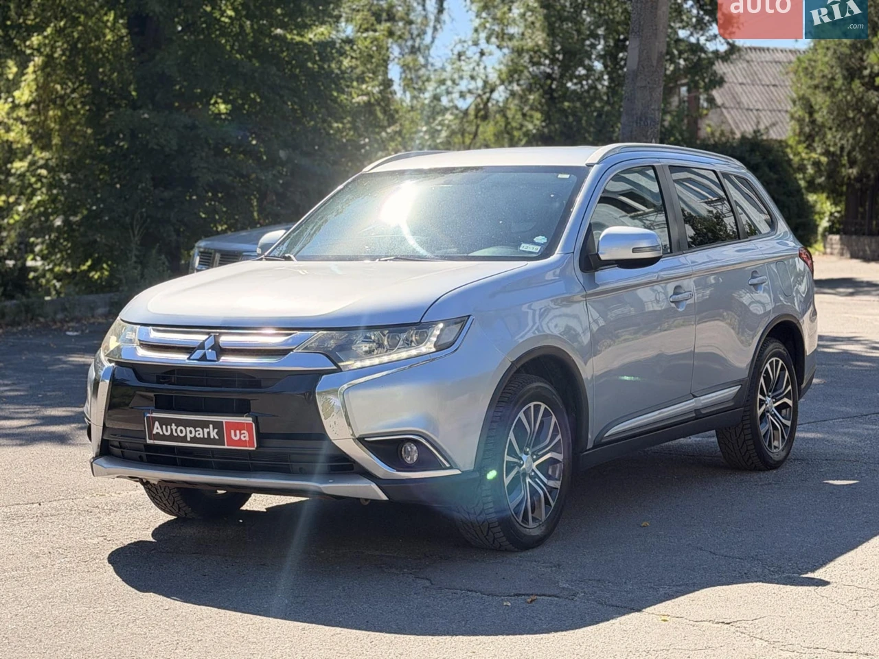2014 Mitsubishi Outlander - мініатюра 16