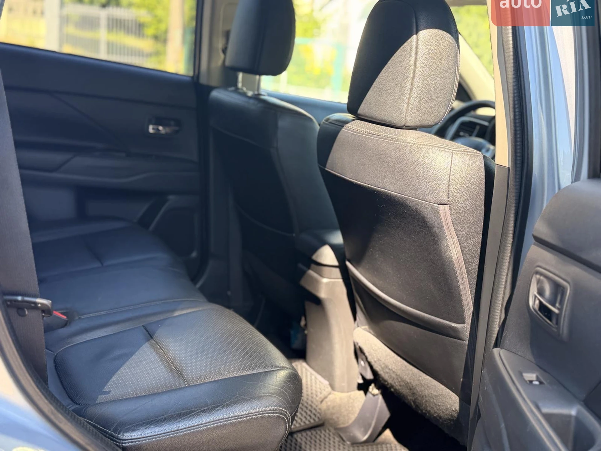 2015 Mitsubishi Outlander - мініатюра 8