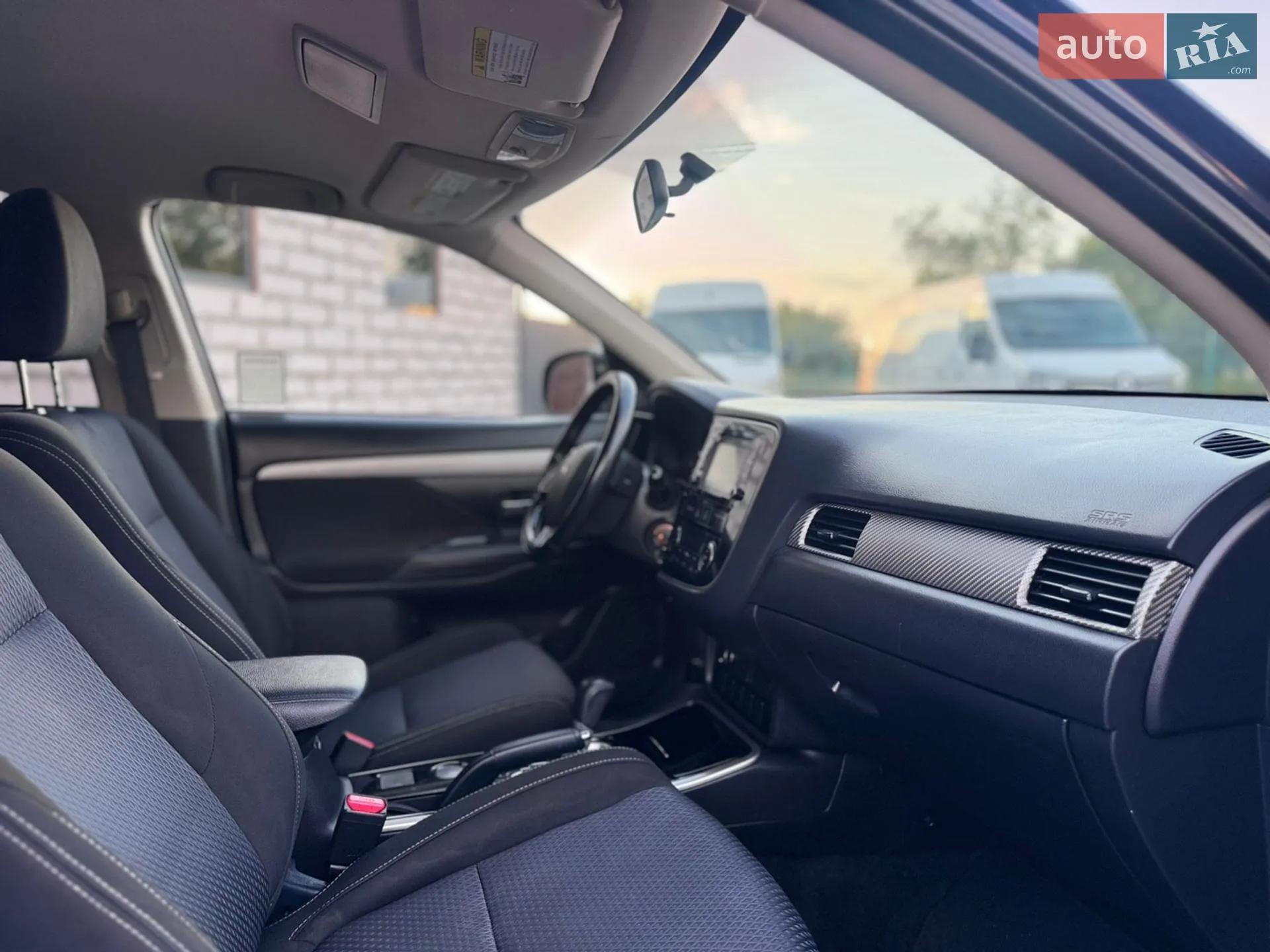 2016 Mitsubishi Outlander - мініатюра 30