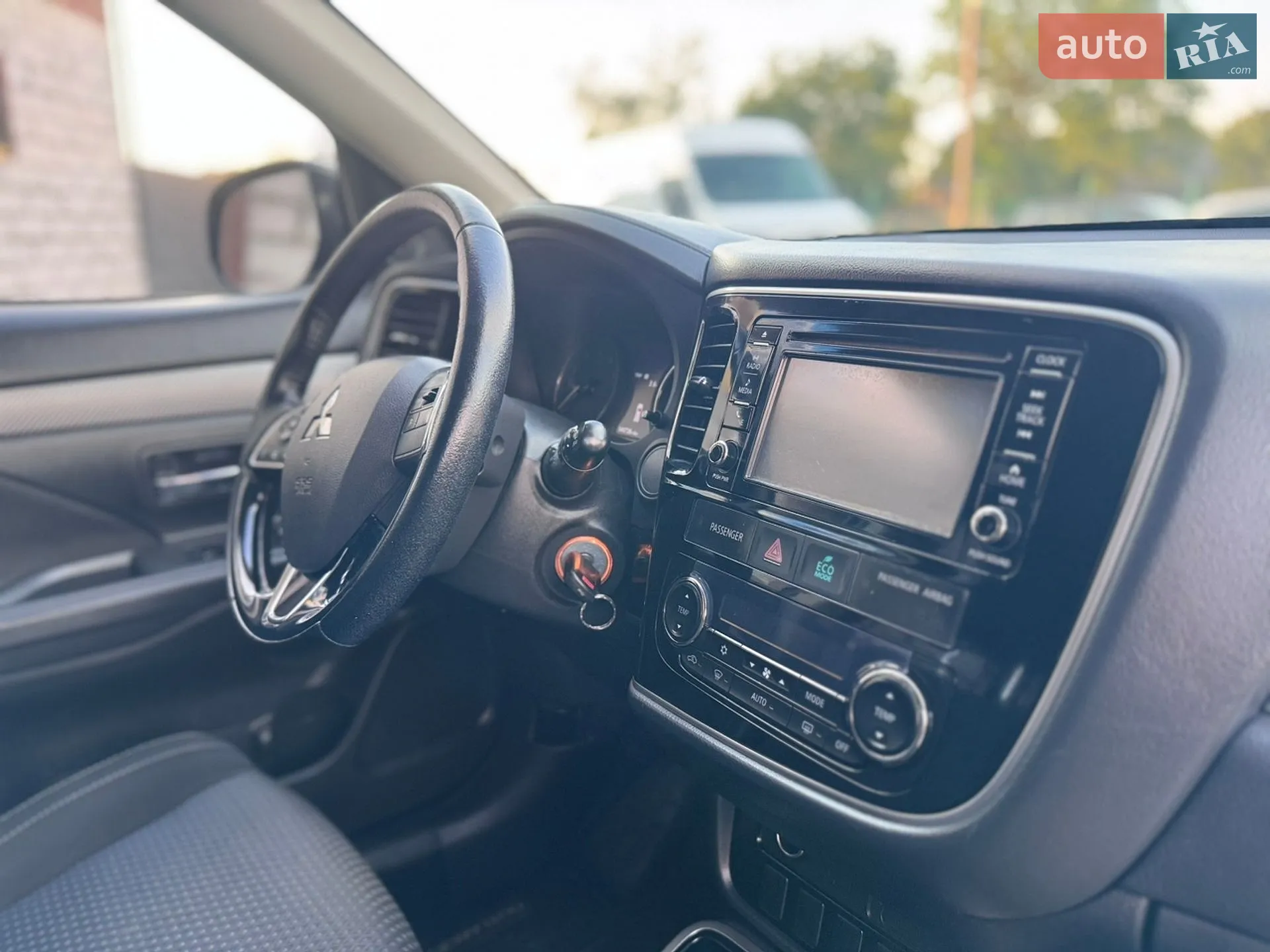2016 Mitsubishi Outlander - мініатюра 34