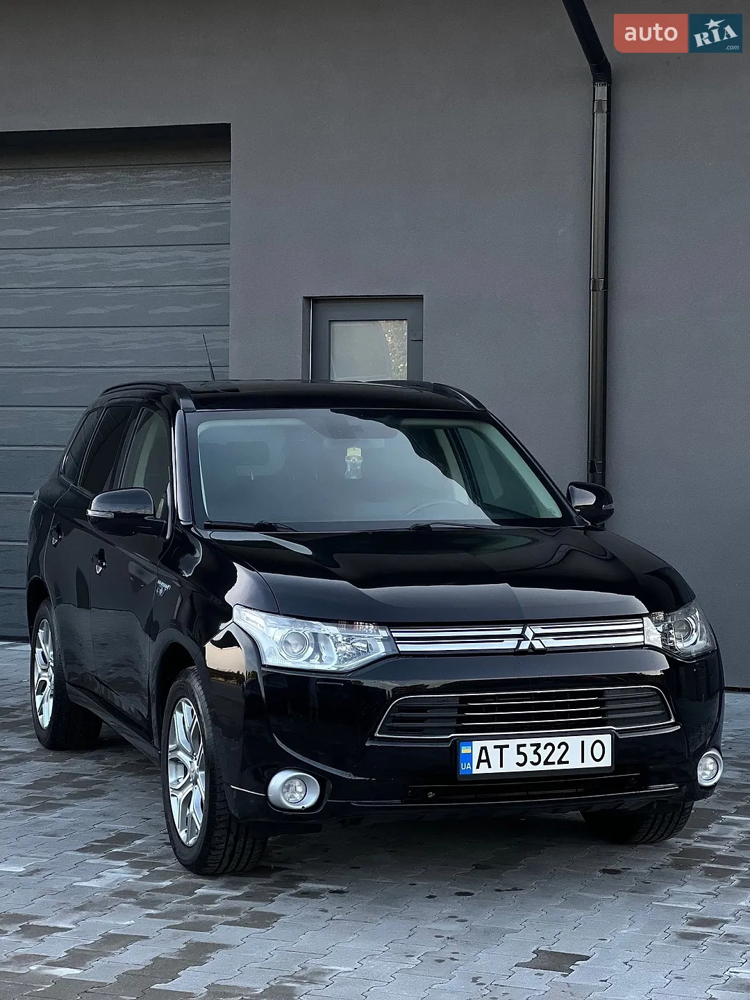 2014 Mitsubishi Outlander - фото 1