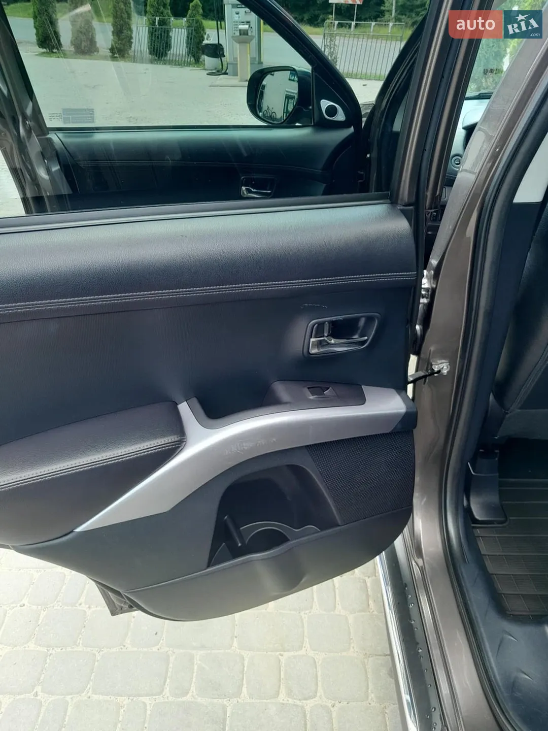 2011 Mitsubishi Outlander - мініатюра 14