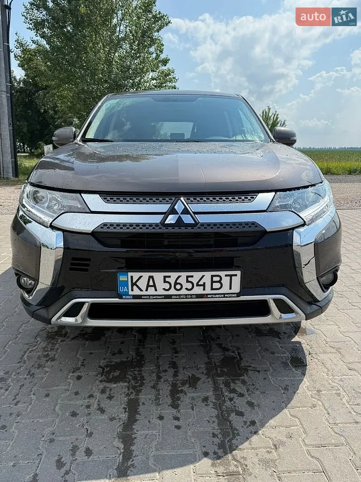 2021 Mitsubishi Outlander - мініатюра 19