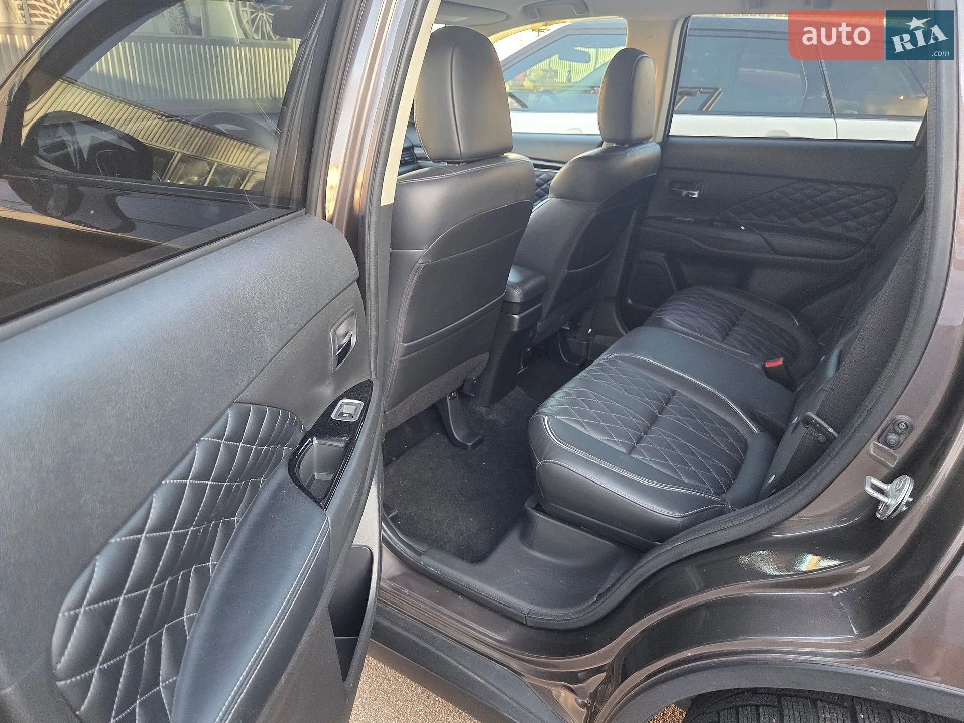 2021 Mitsubishi Outlander - мініатюра 22