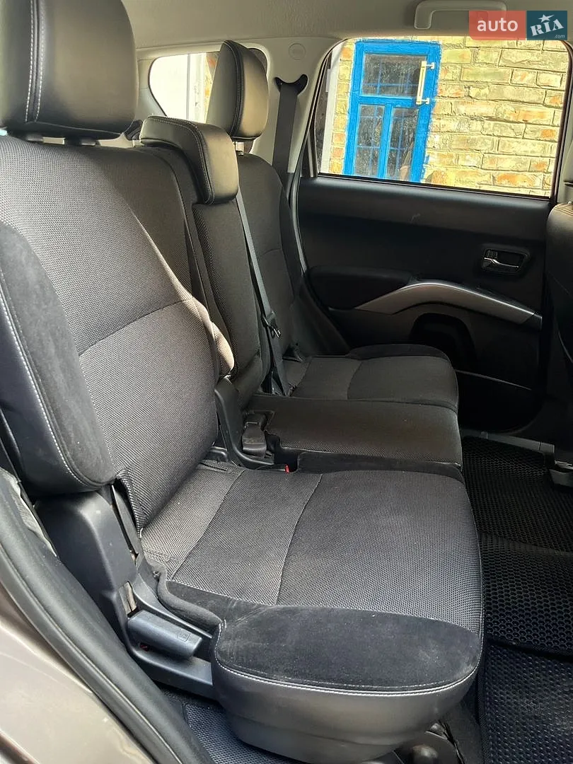 2011 Mitsubishi Outlander - мініатюра 13