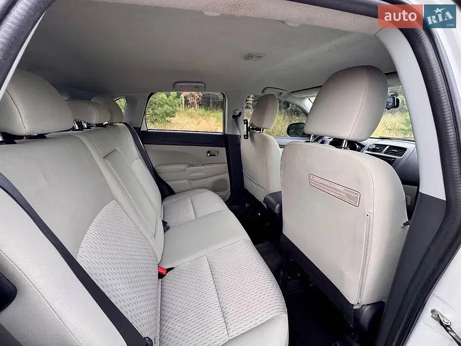 2017 Mitsubishi Outlander - мініатюра 22