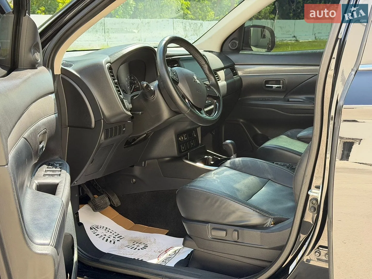 2019 Mitsubishi Outlander - мініатюра 38