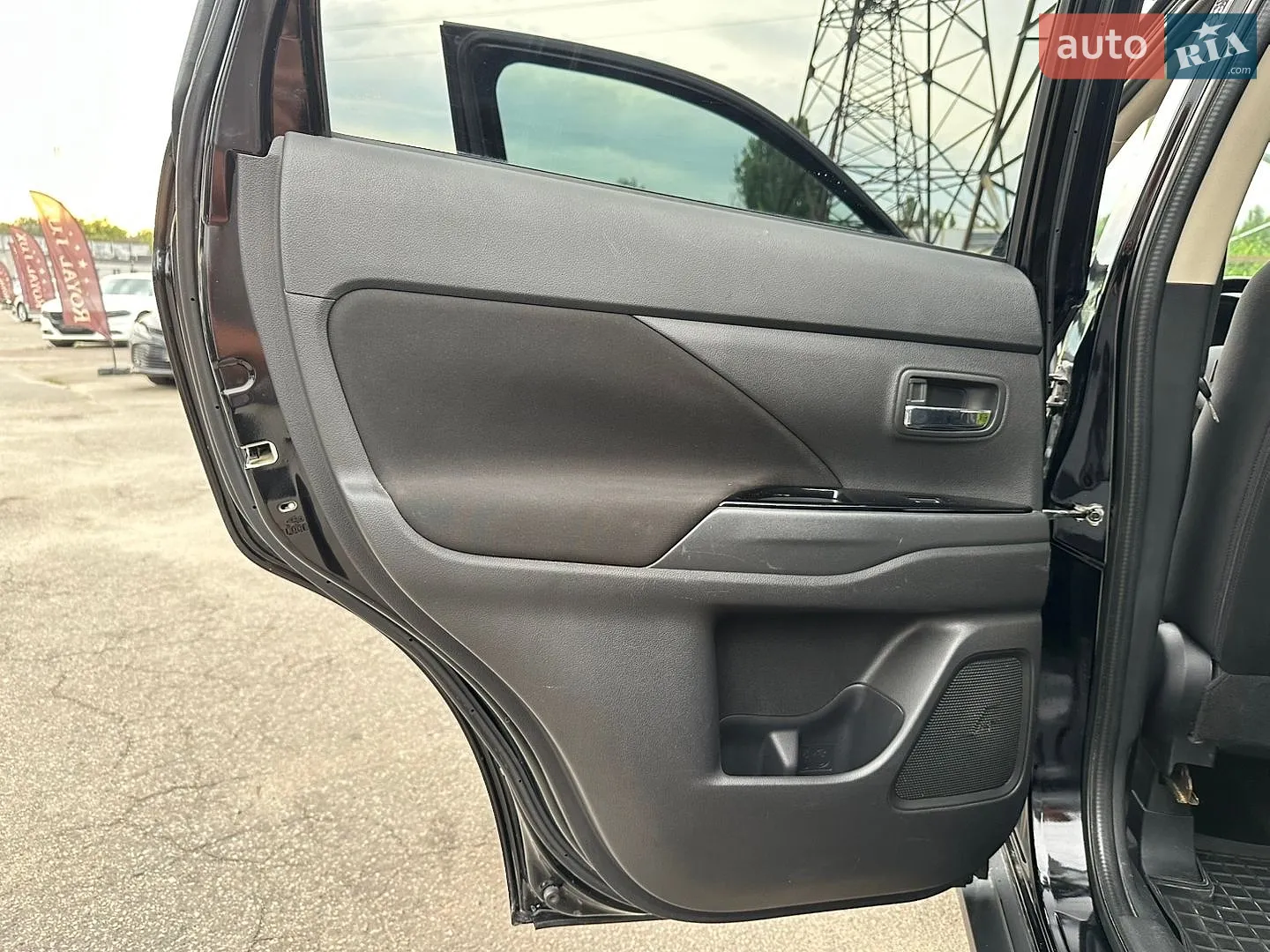 2016 Mitsubishi Outlander - мініатюра 17