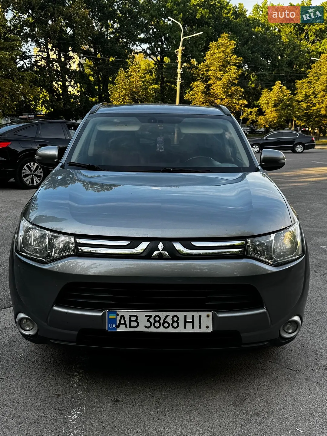 2013 Mitsubishi Outlander - фото 1