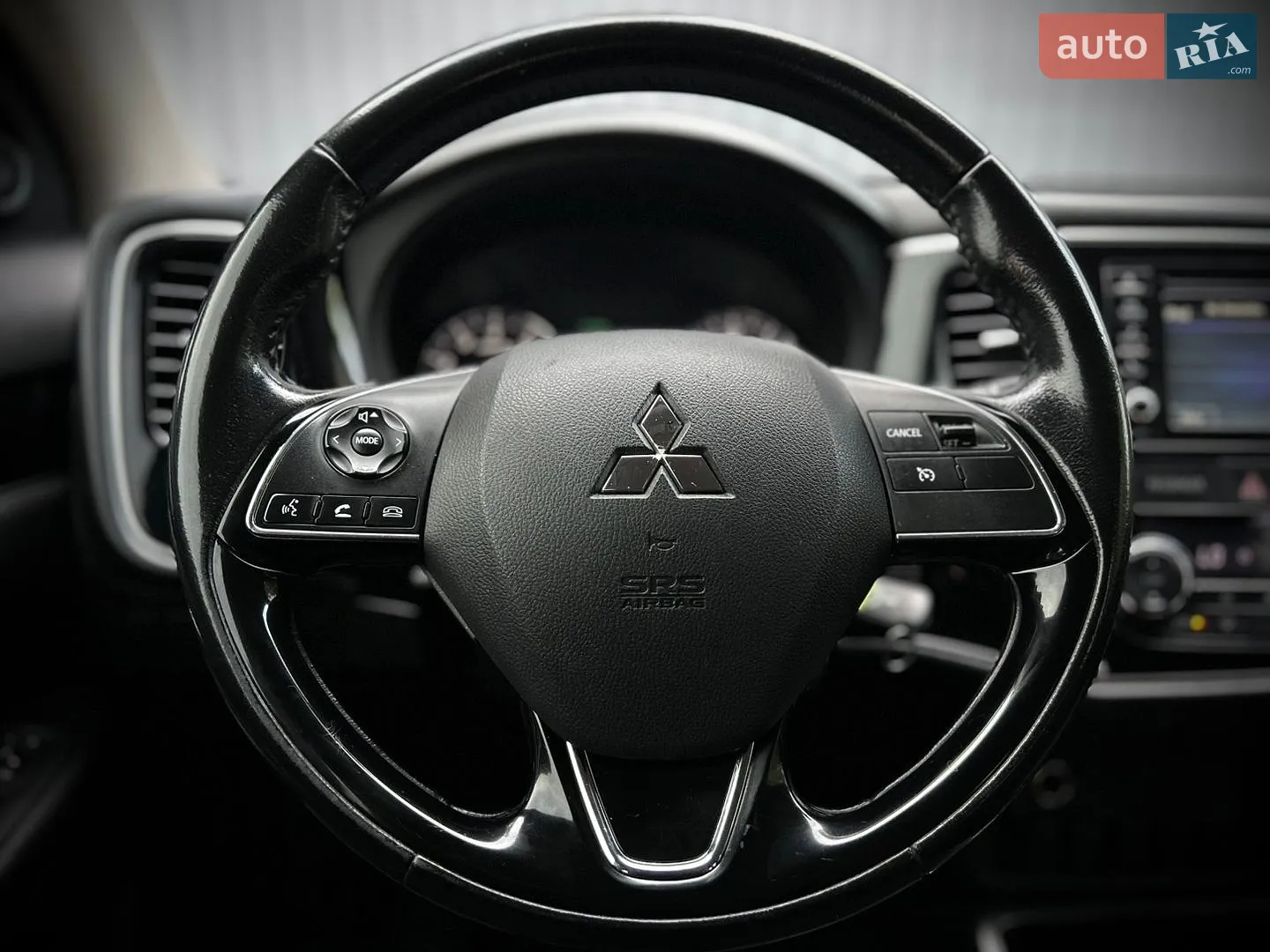 2017 Mitsubishi Outlander - мініатюра 12