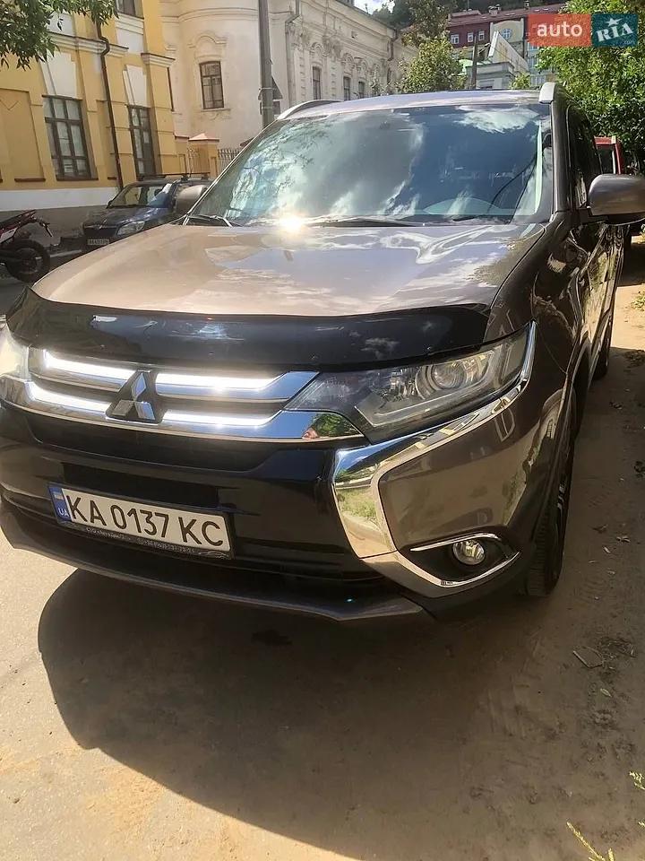 2017 Mitsubishi Outlander - мініатюра 9