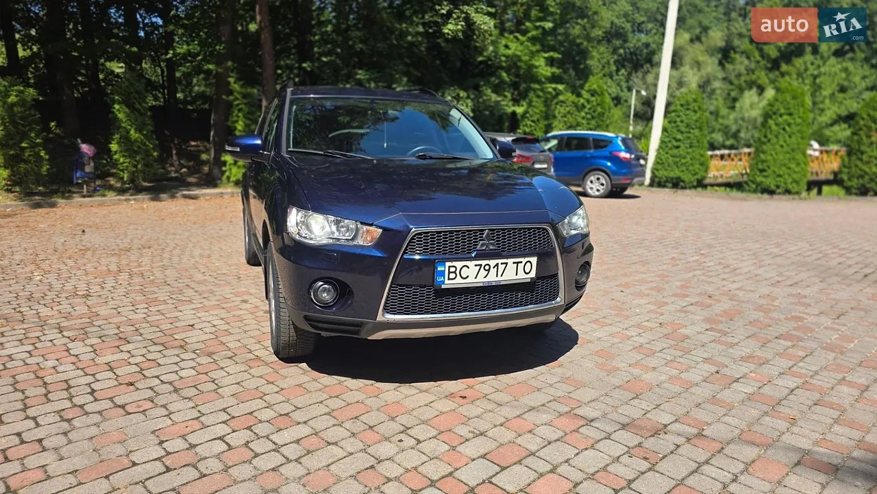 2010 Mitsubishi Outlander - мініатюра 19