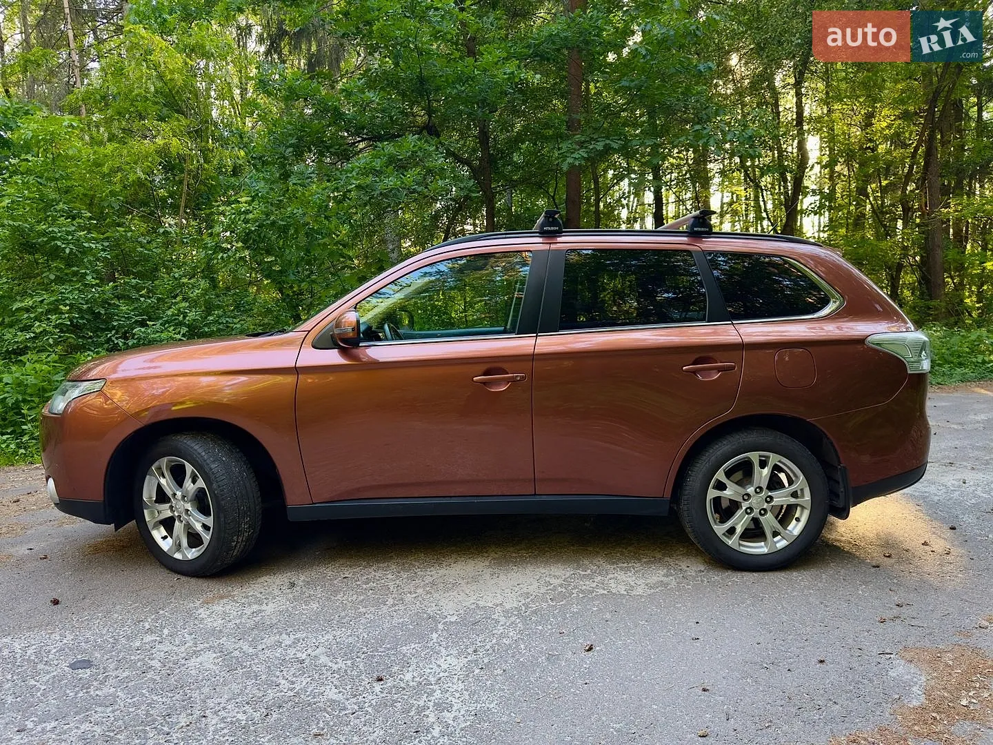 2014 Mitsubishi Outlander - мініатюра 14