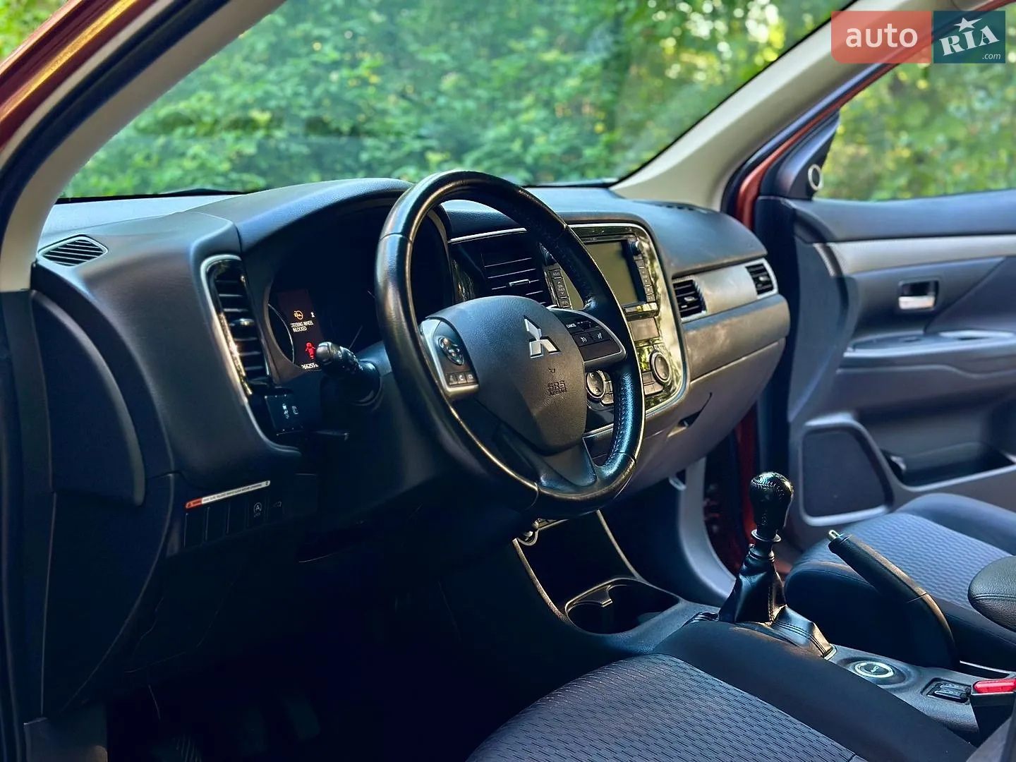 2014 Mitsubishi Outlander - мініатюра 30