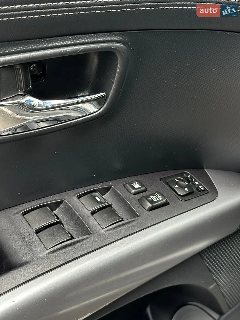 2011 Mitsubishi Outlander - мініатюра 23