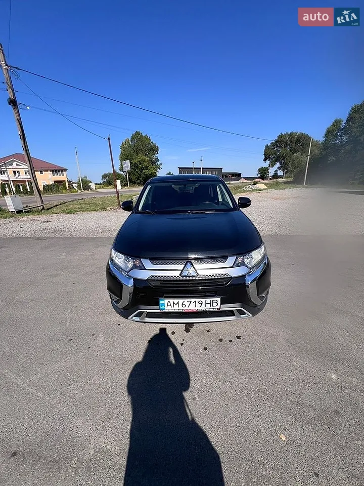 2018 Mitsubishi Outlander - мініатюра 15