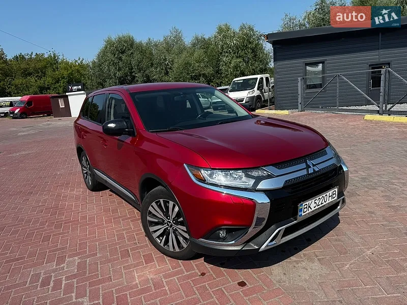 Mitsubishi Outlander