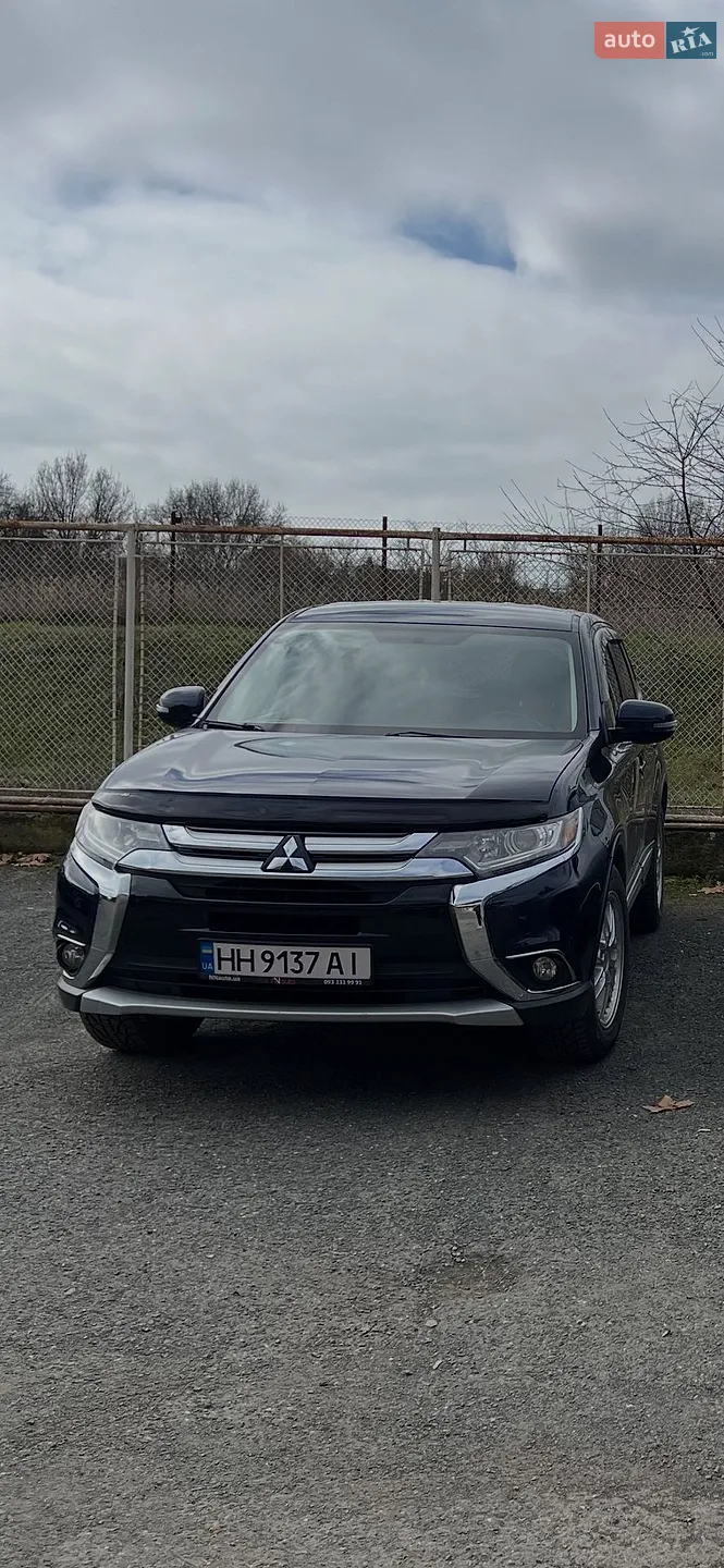 2016 Mitsubishi Outlander - мініатюра 2