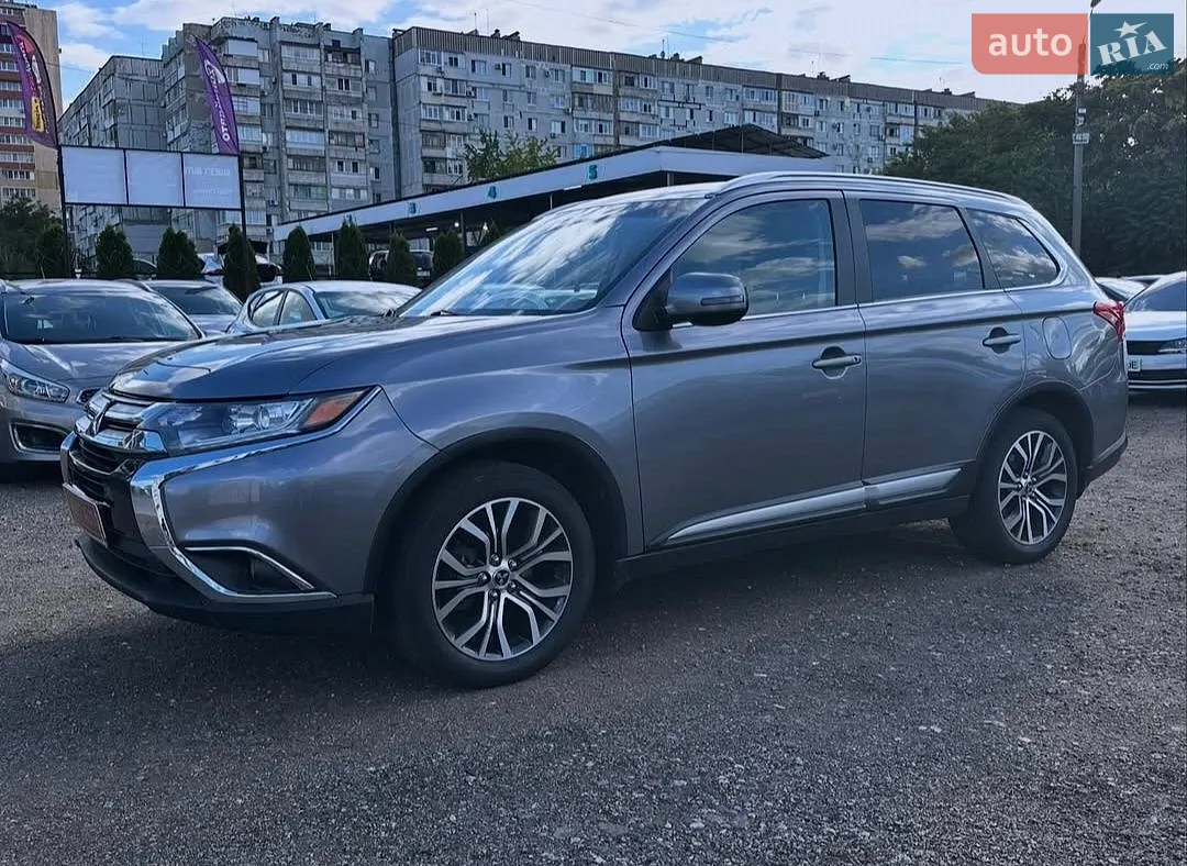 2018 Mitsubishi Outlander - мініатюра 13