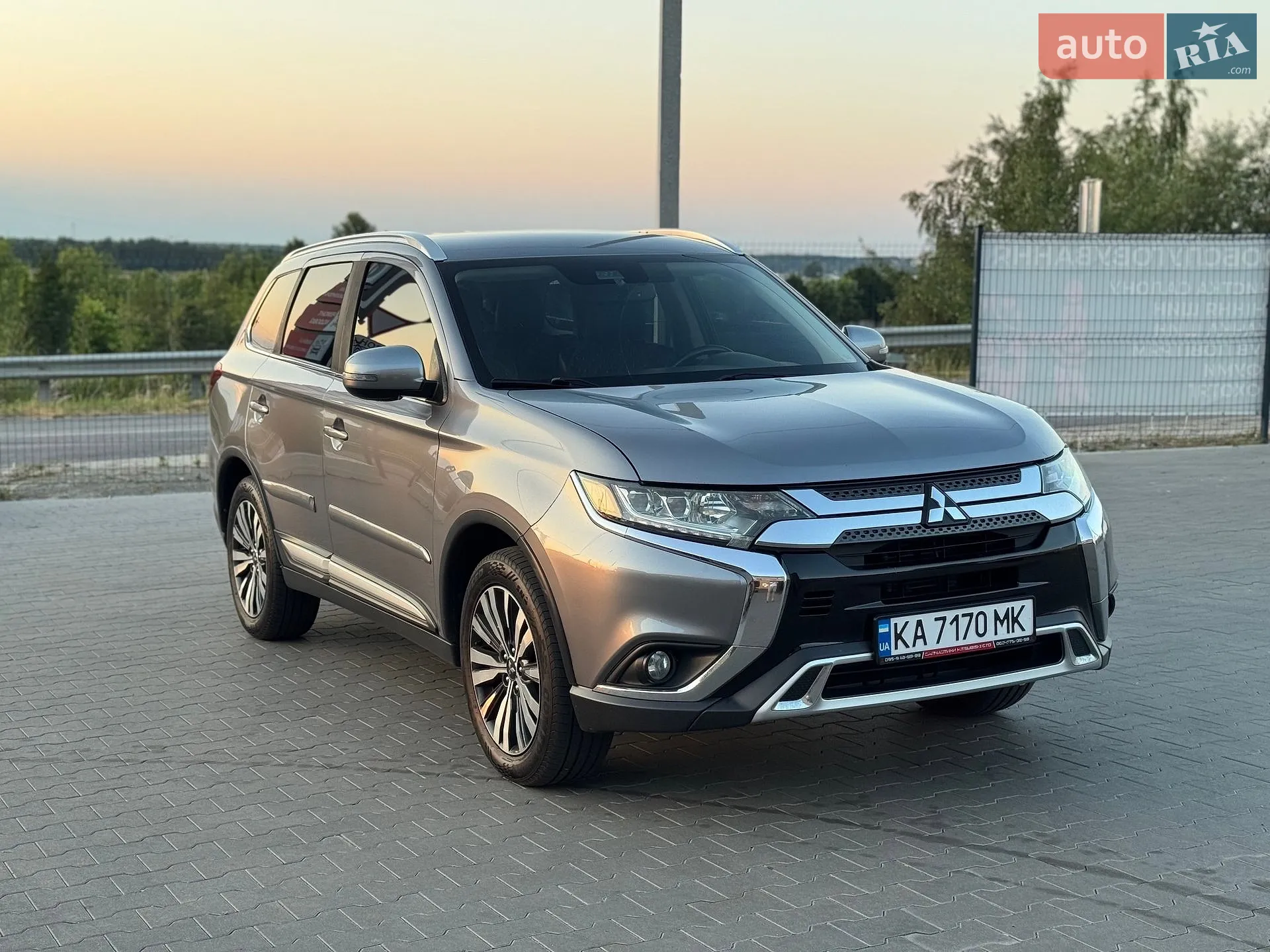 2020 Mitsubishi Outlander - мініатюра 21